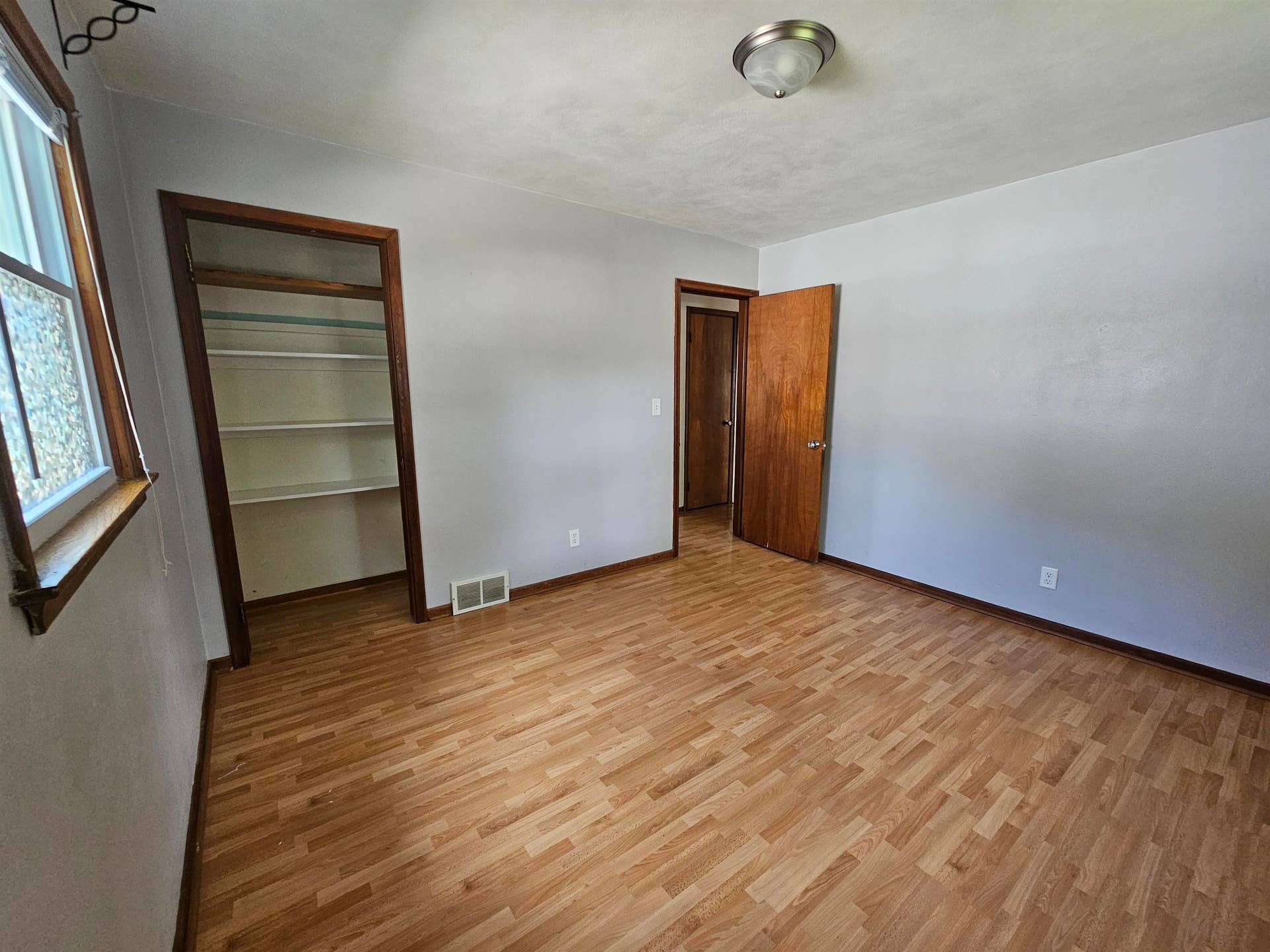 716 N Arch Street, Janesville, WI 53548-2304
