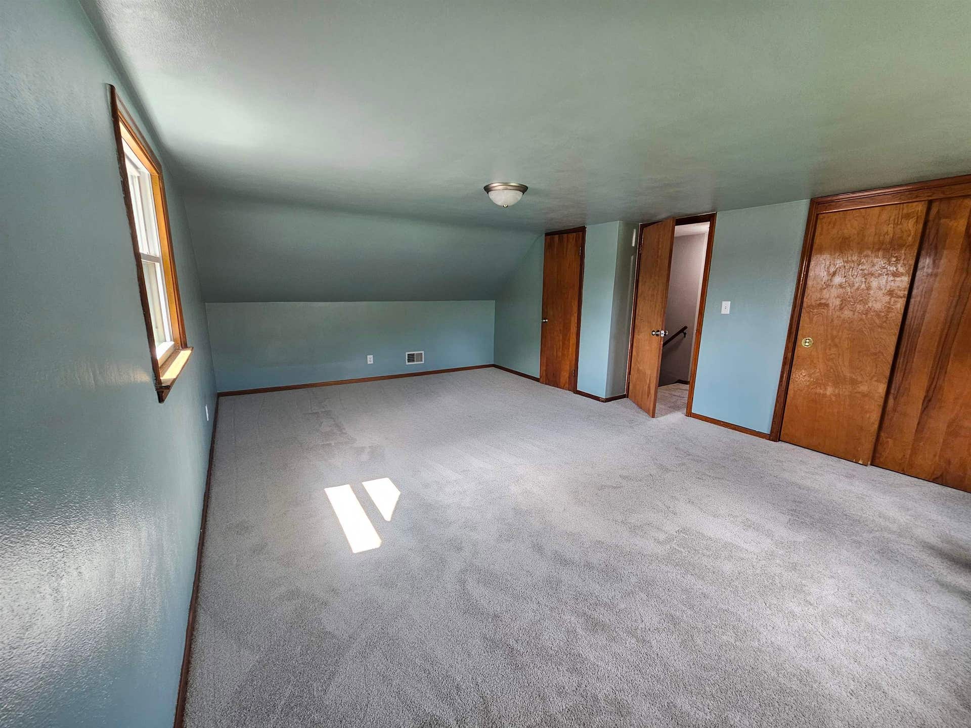 716 N Arch Street, Janesville, WI 53548-2304