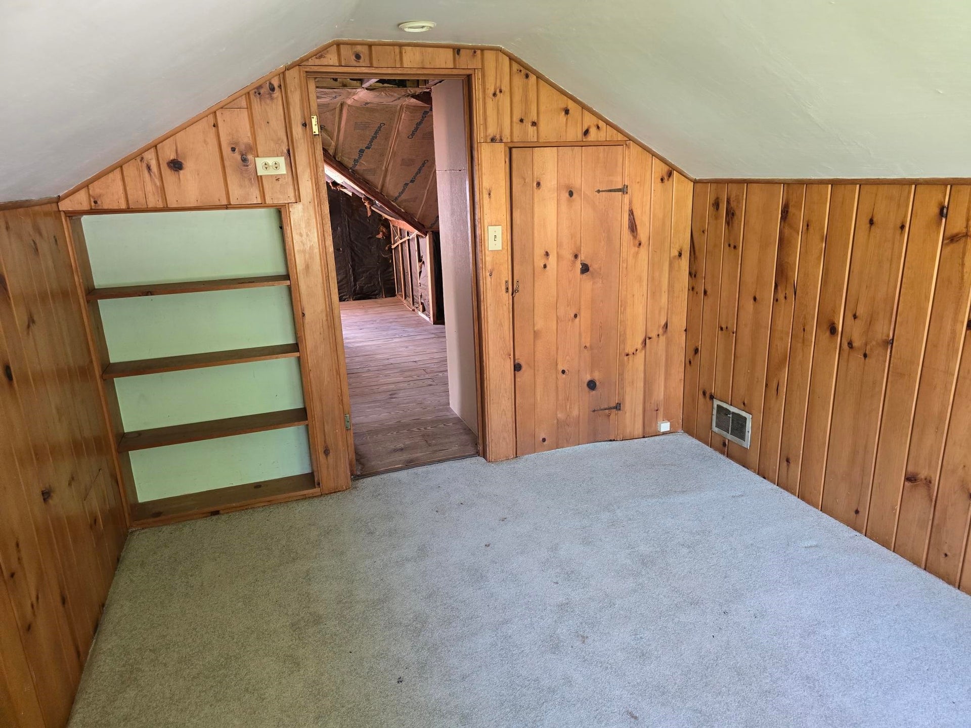 3907 Winnemac Avenue, Madison, WI 53711-1640