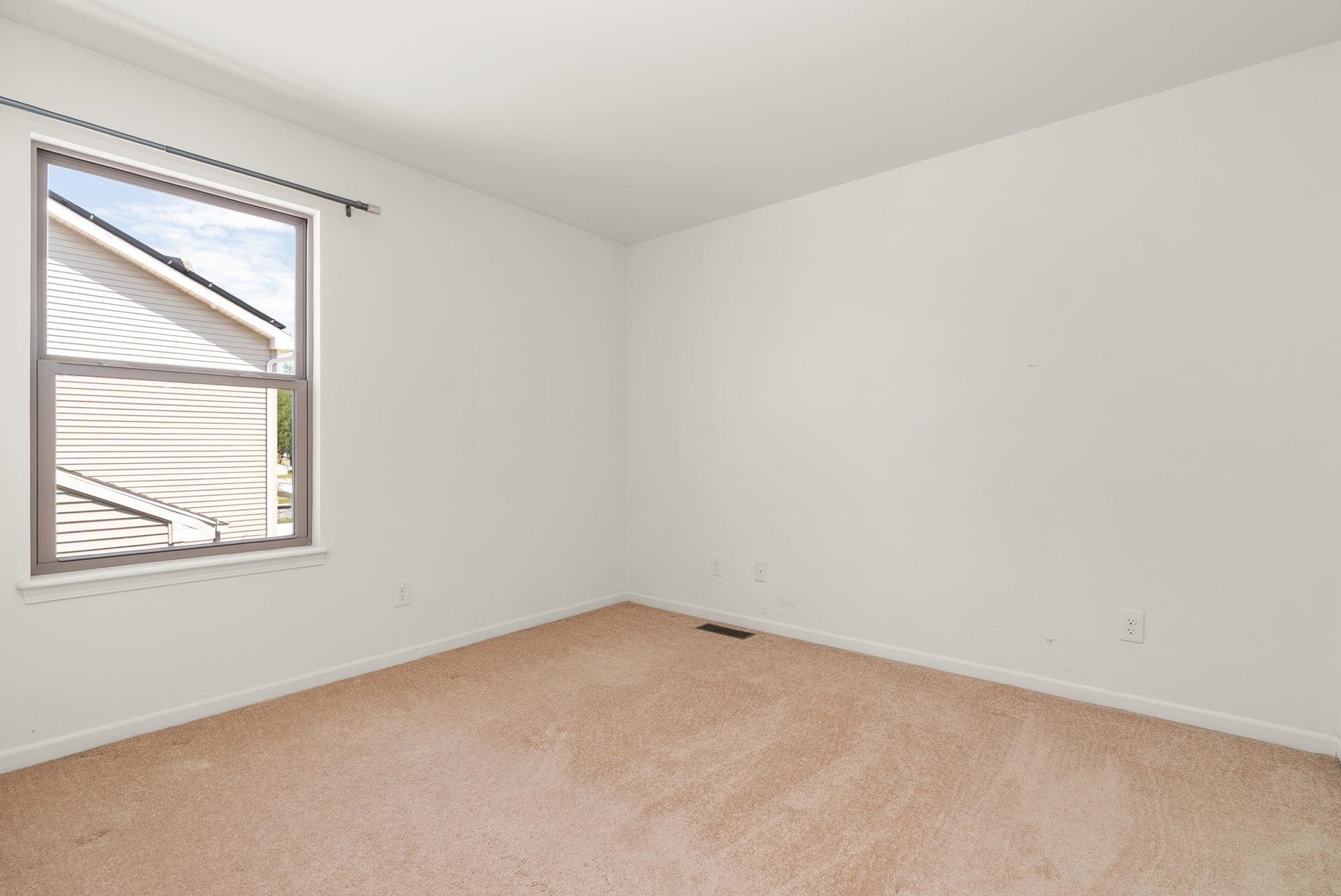 185 Moorland Place, Sun Prairie, WI 53590