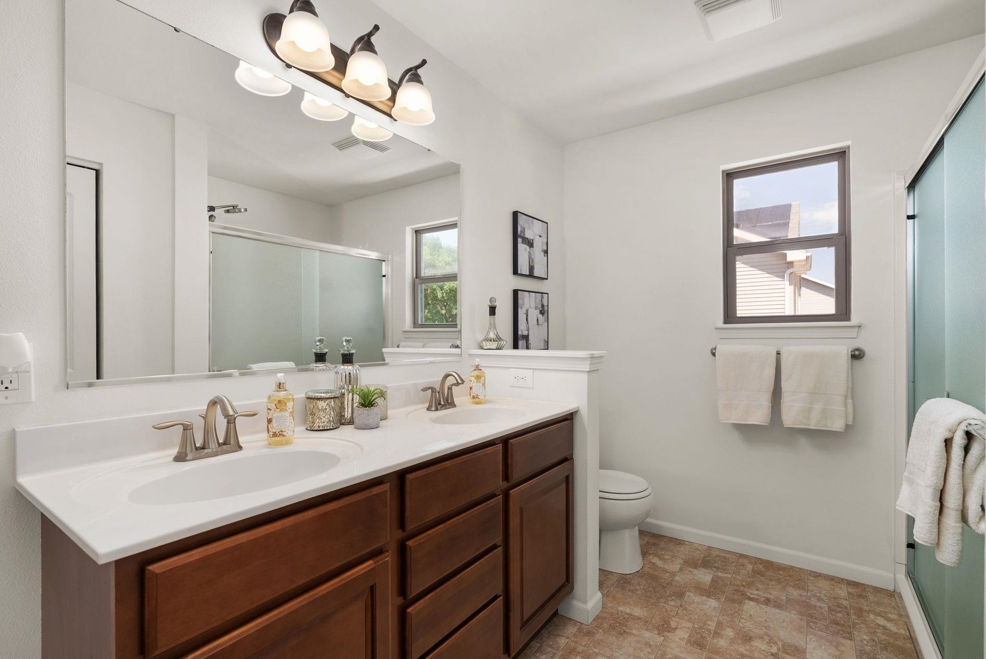185 Moorland Place, Sun Prairie, WI 53590