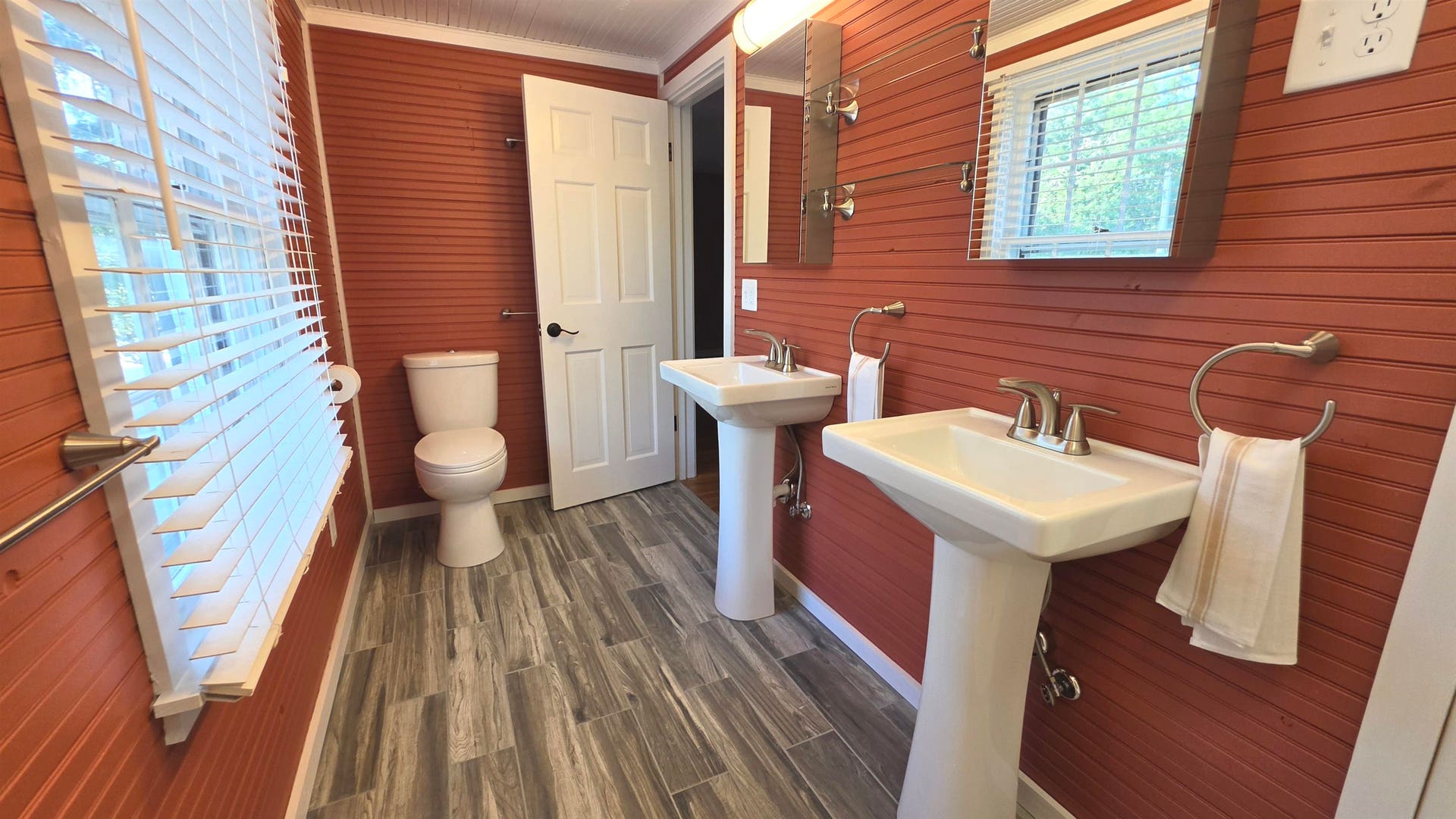 22 S Garfield Avenue, Janesville, WI 53545