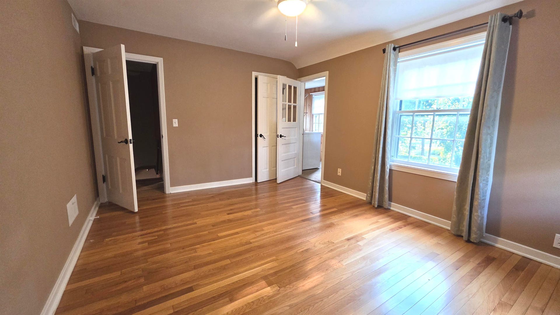 22 S Garfield Avenue, Janesville, WI 53545