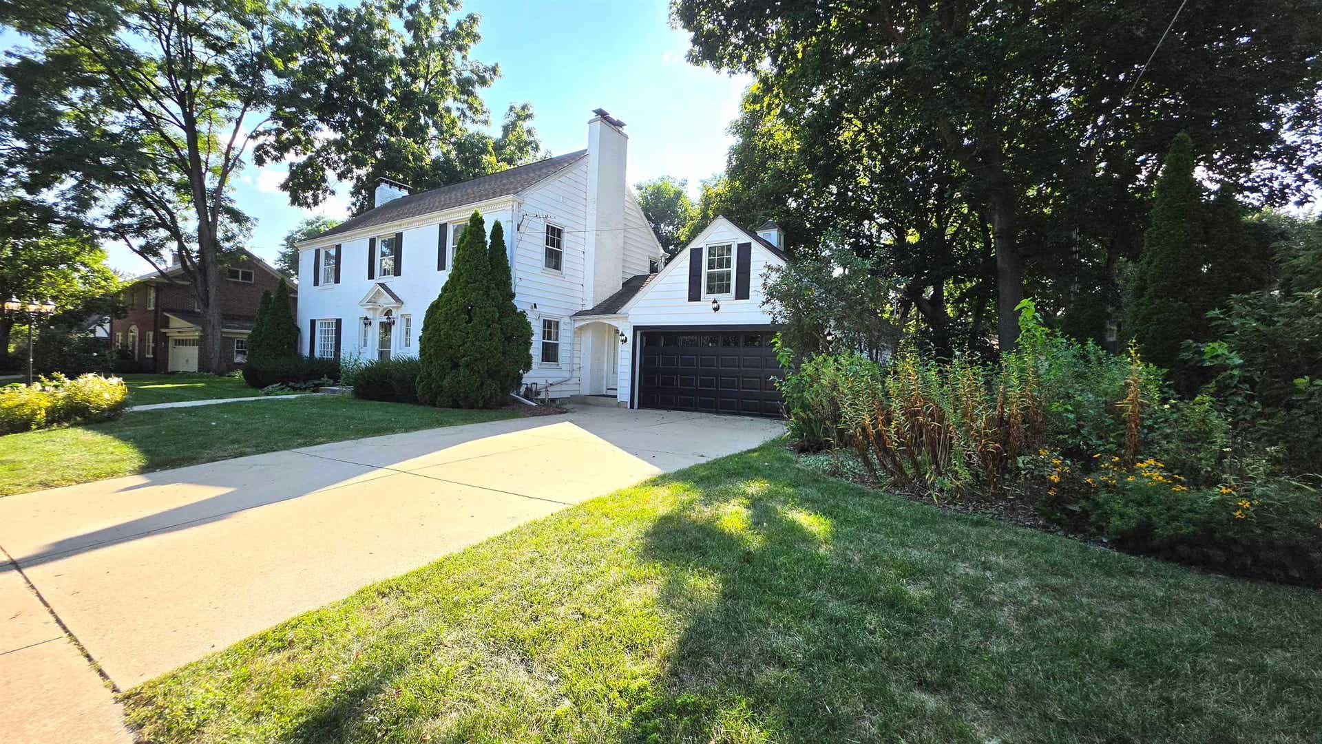 22 S Garfield Avenue, Janesville, WI 53545
