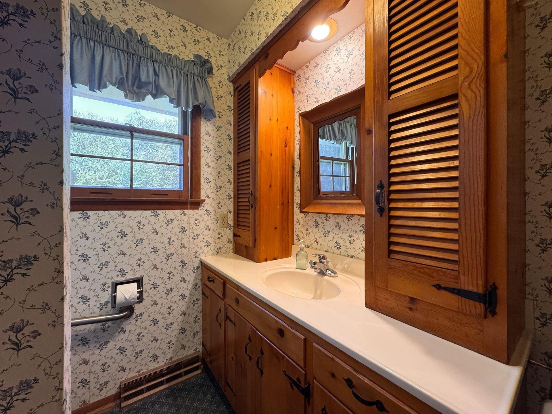 419 W Elm Street, Sun Prairie, WI 53590