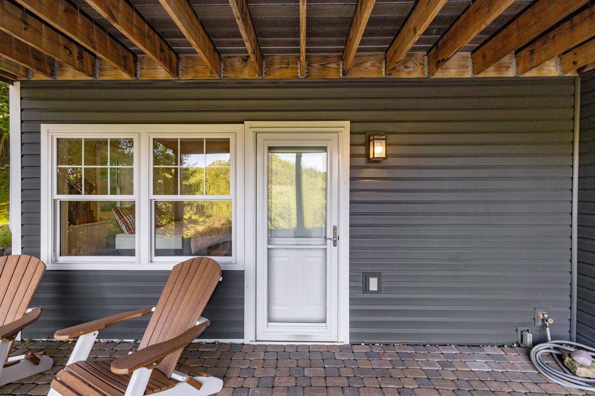 26060 Poole Lane, Rockbridge, WI 53581