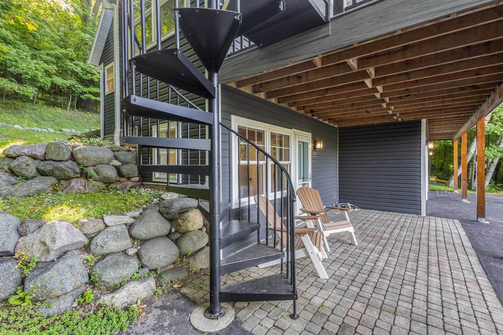 26060 Poole Lane, Rockbridge, WI 53581