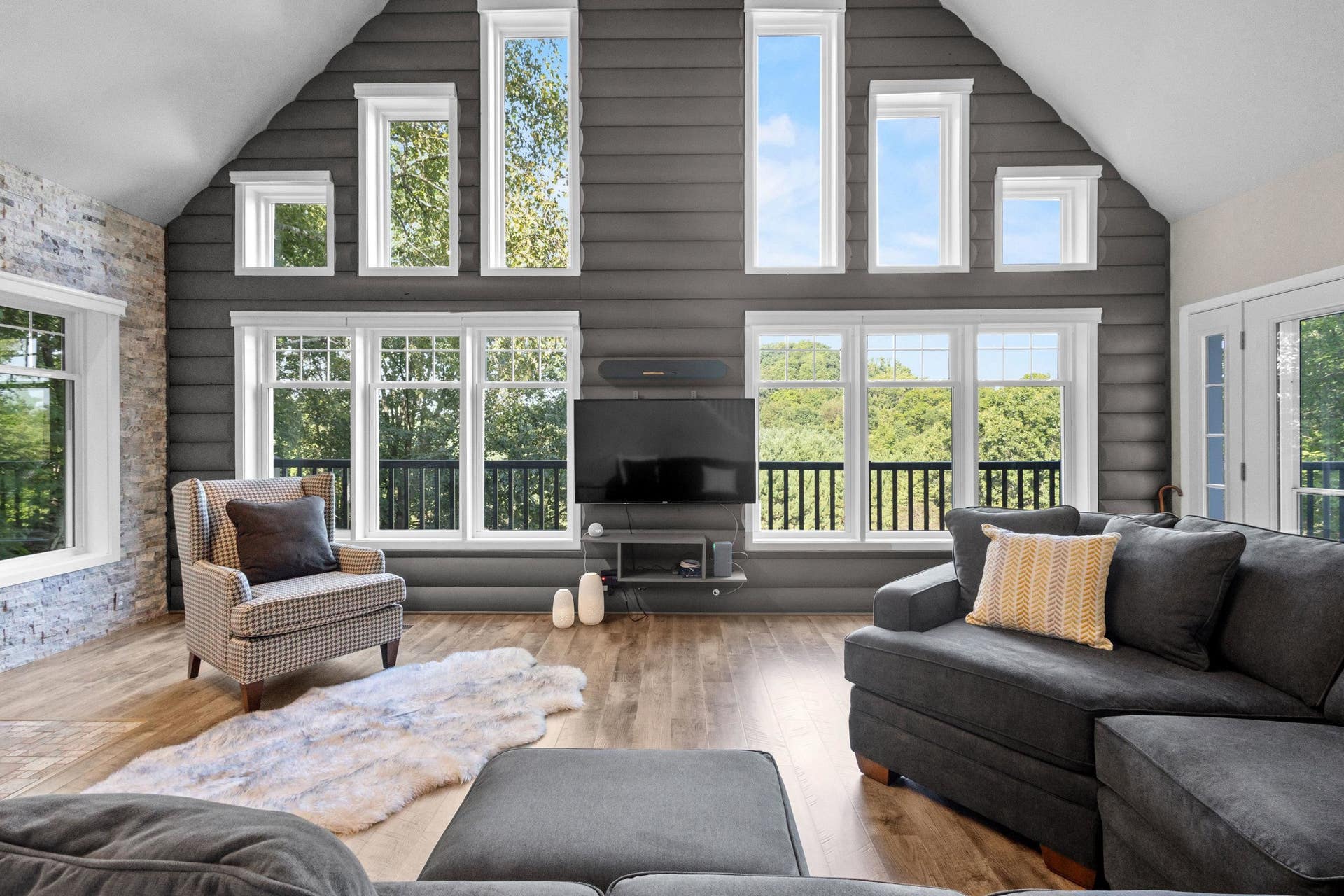 26060 Poole Lane, Rockbridge, WI 53581