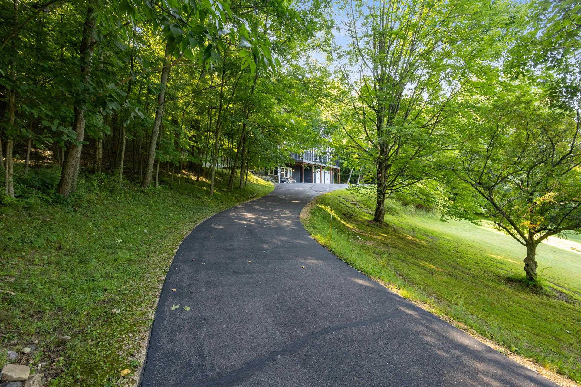 26060 Poole Lane, Rockbridge, WI 53581