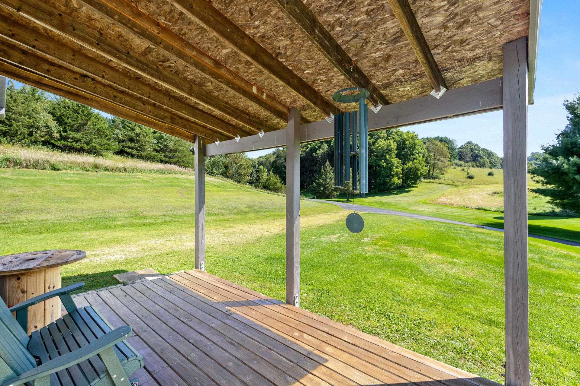 26060 Poole Lane, Rockbridge, WI 53581