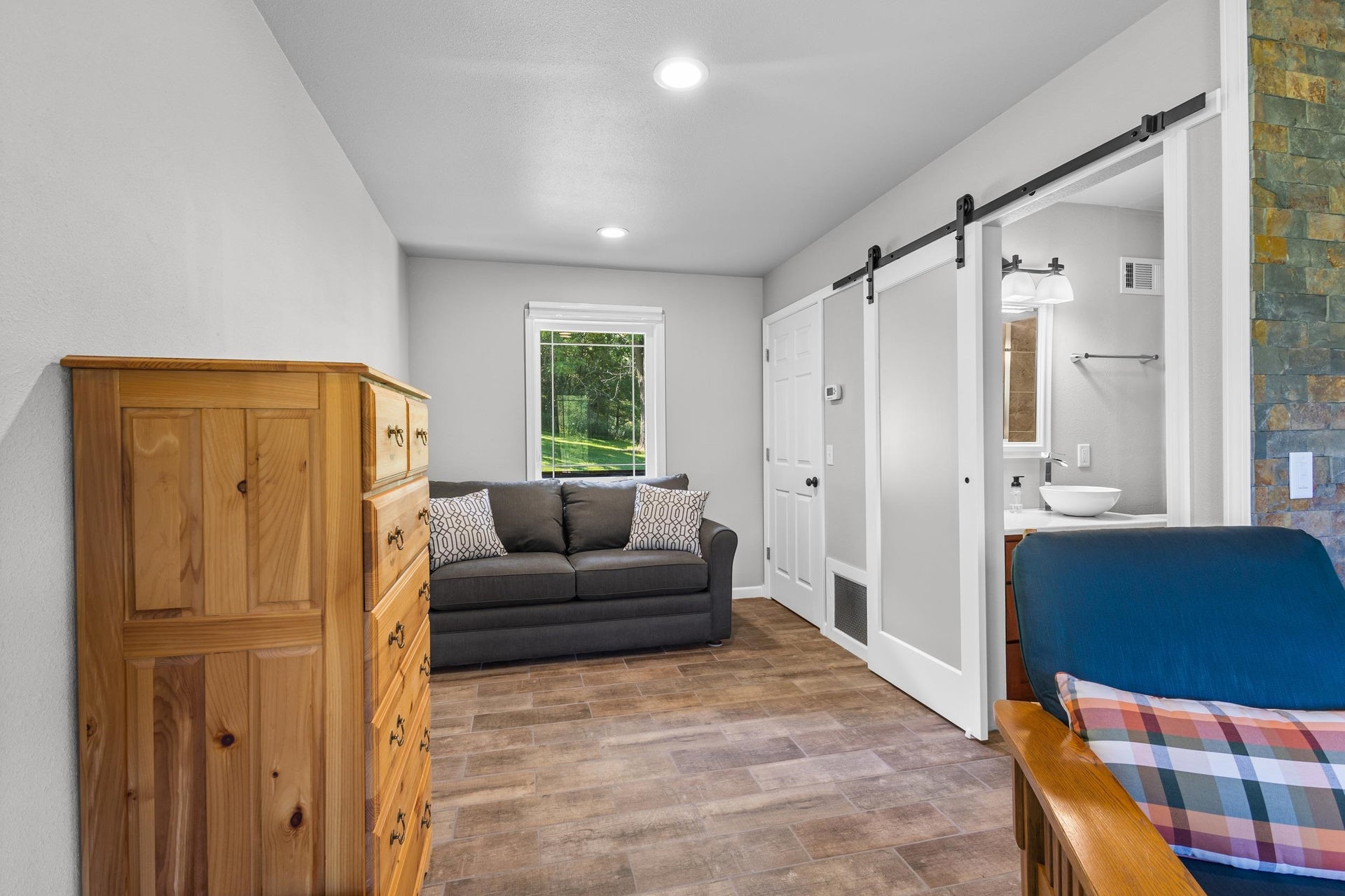 26060 Poole Lane, Rockbridge, WI 53581