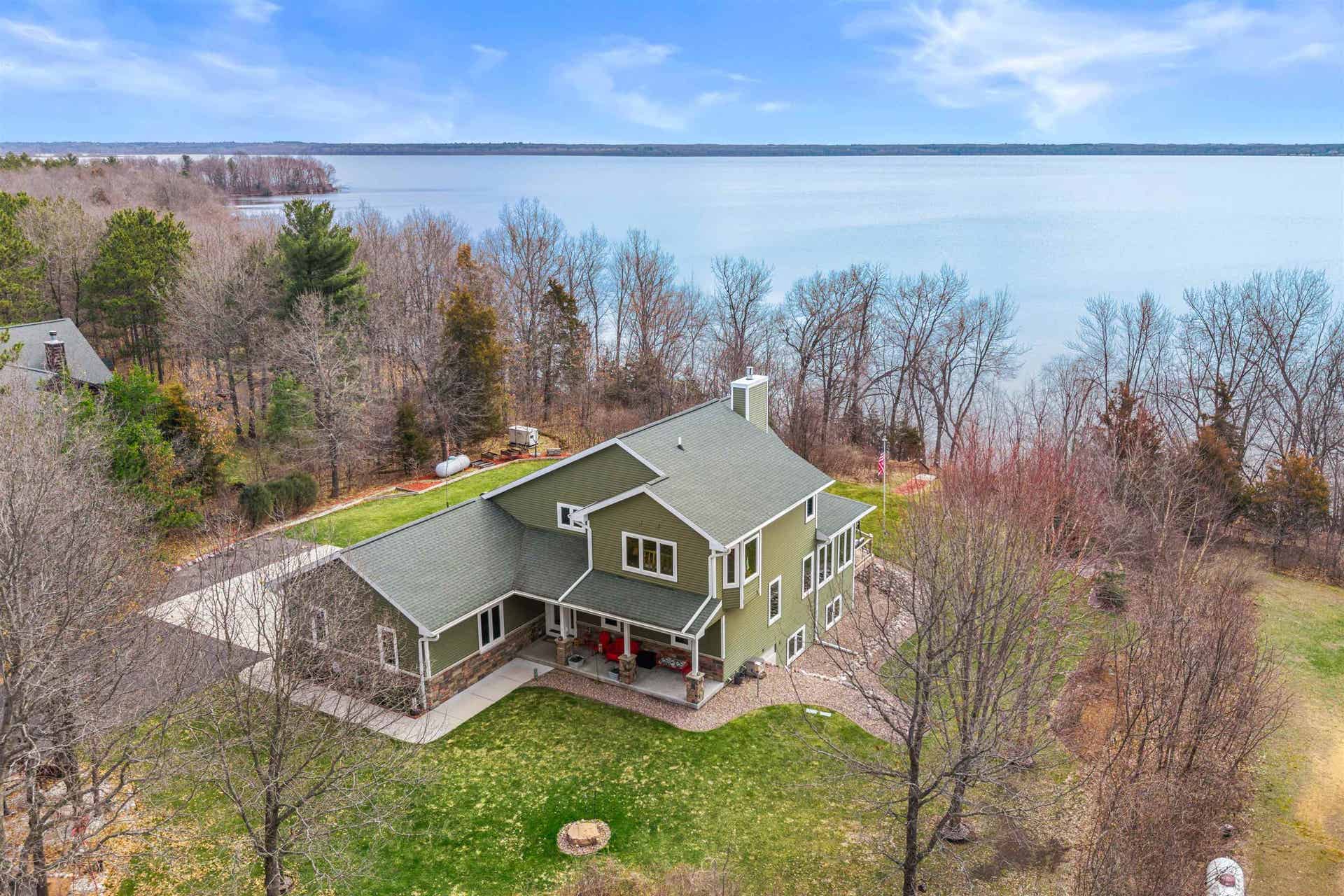 W3247 Yellow Banks Trail, Armenia, WI 54457