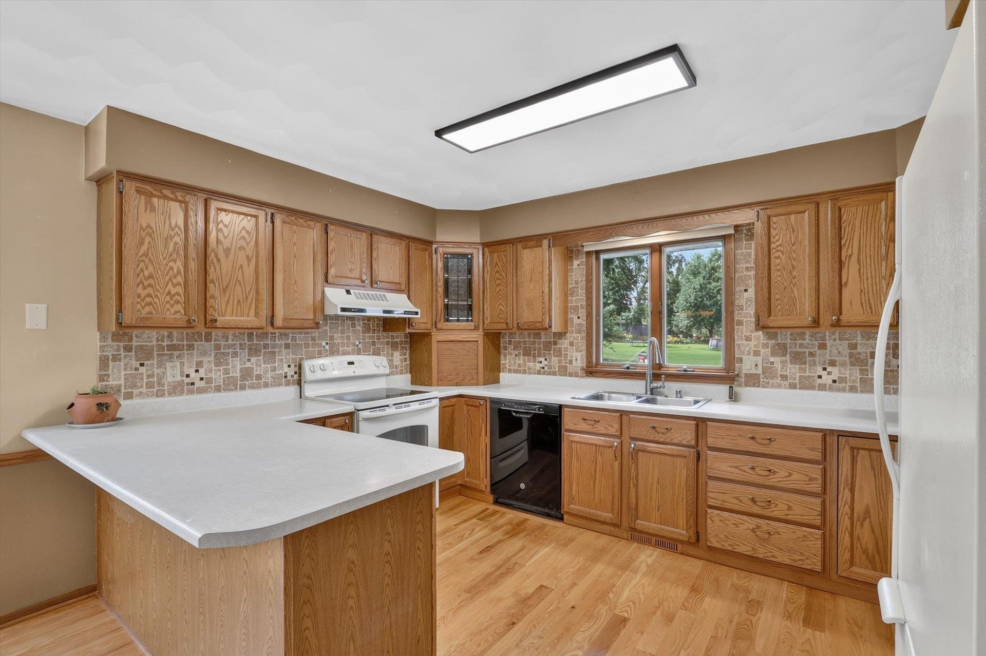 W516 Cozee Lane, Decatur, WI 53520