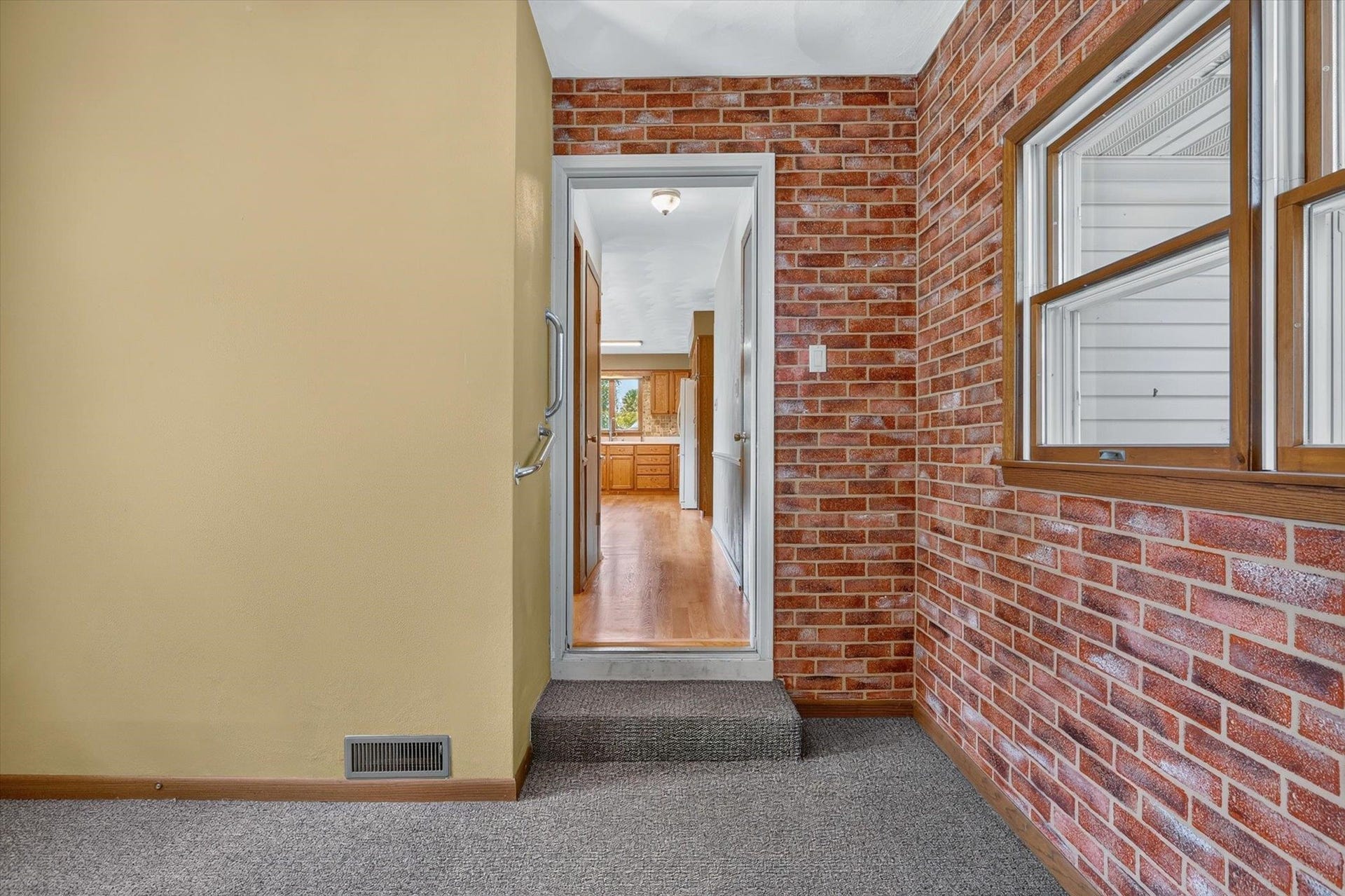 W516 Cozee Lane, Decatur, WI 53520