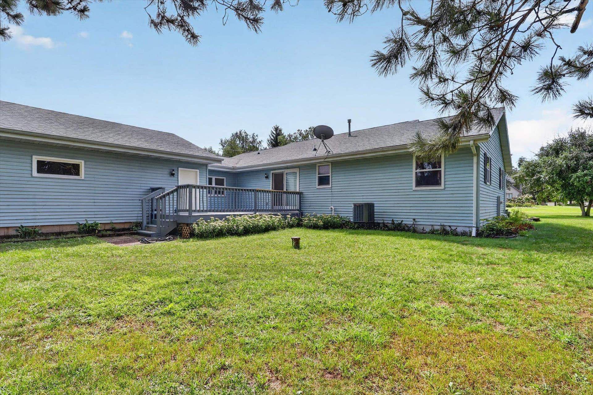 W516 Cozee Lane, Decatur, WI 53520