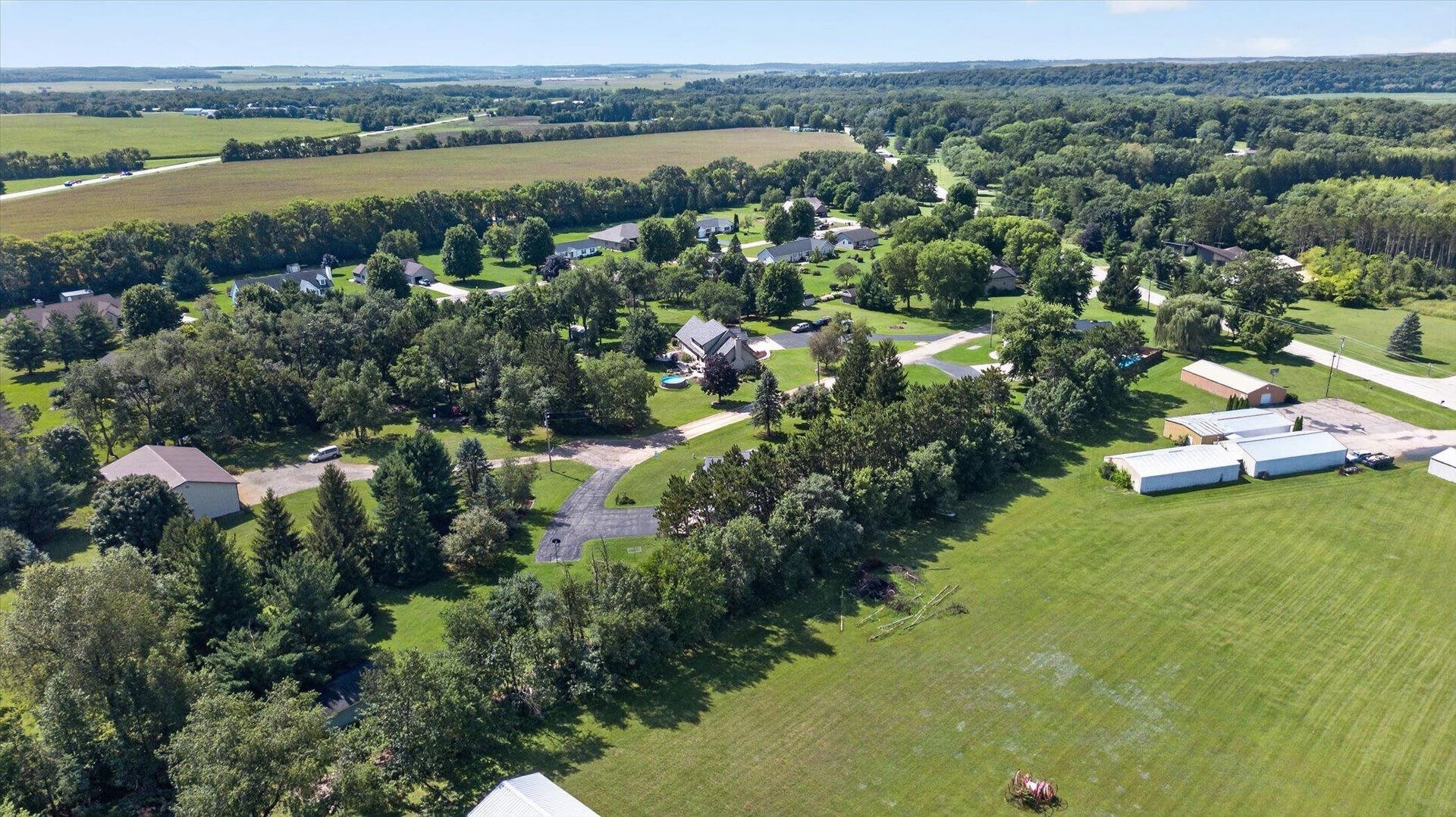 W516 Cozee Lane, Decatur, WI 53520