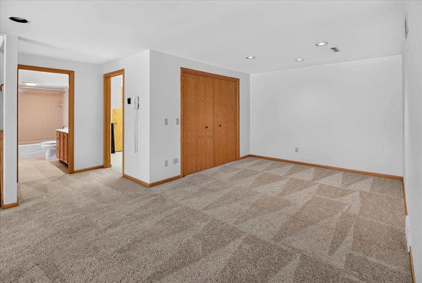 5953 Woodcreek Lane, #5953, Middleton, WI 53562-1974