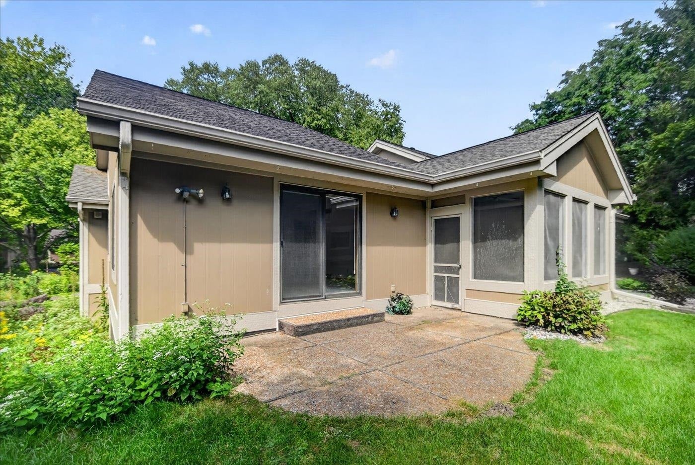5953 Woodcreek Lane, #5953, Middleton, WI 53562-1974