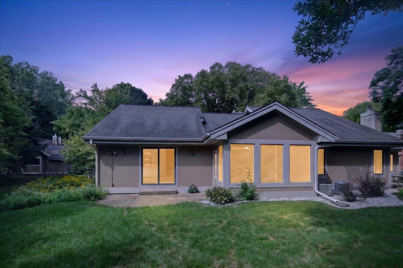 5953 Woodcreek Lane, #5953, Middleton, WI 53562-1974