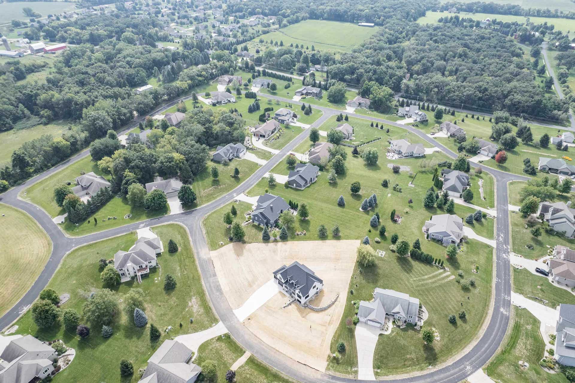 7184 Pfeil Bend, Bristol, WI 53590