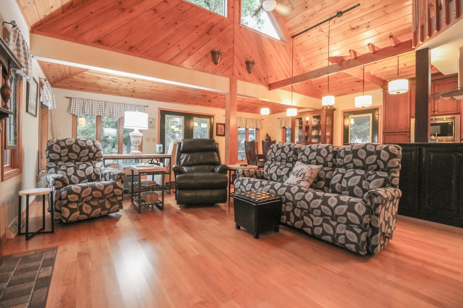 W9056 Ripley Road, Oakland, WI 53523