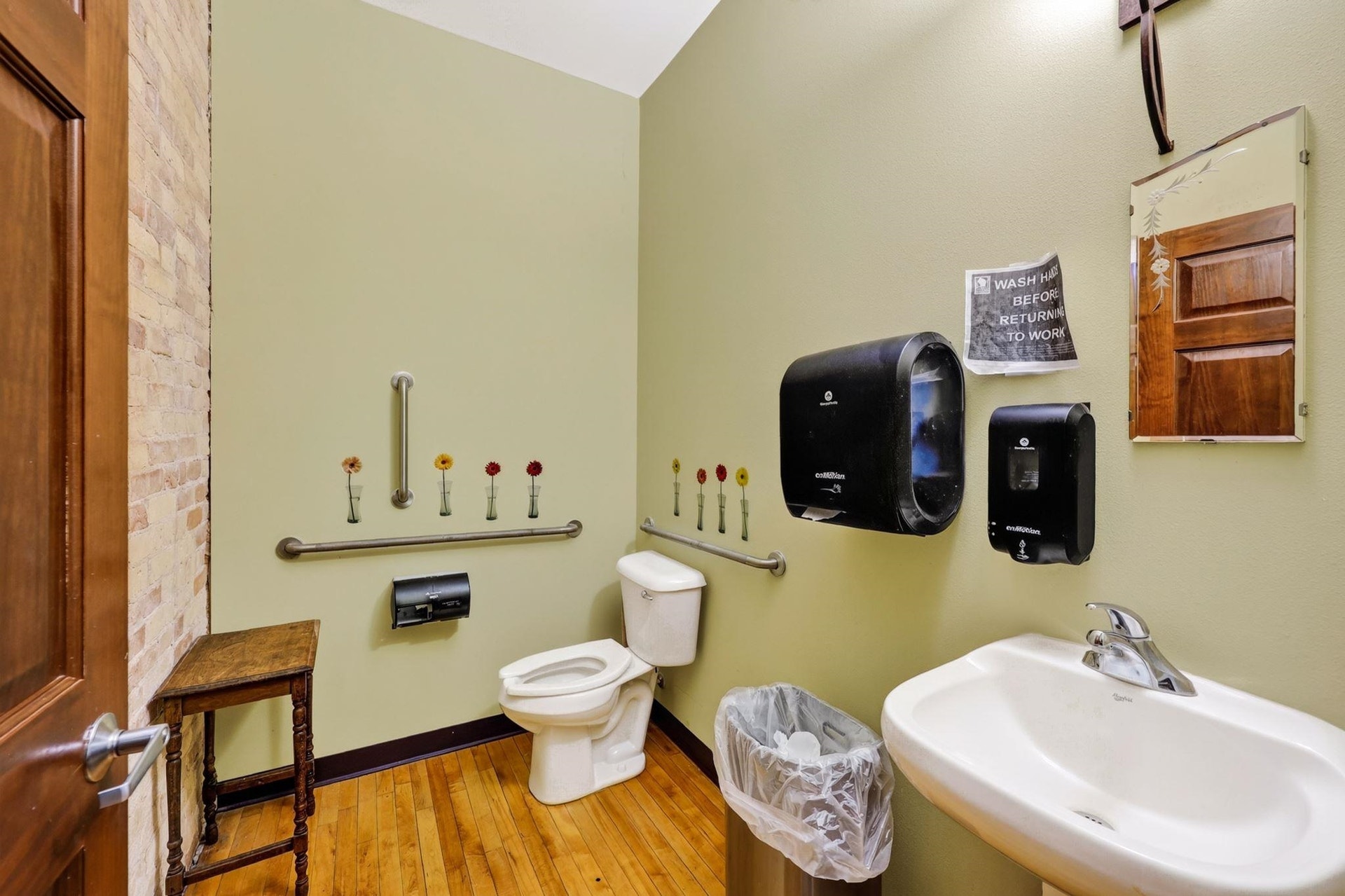 120-124 E Main Street, Stoughton, WI 53589
