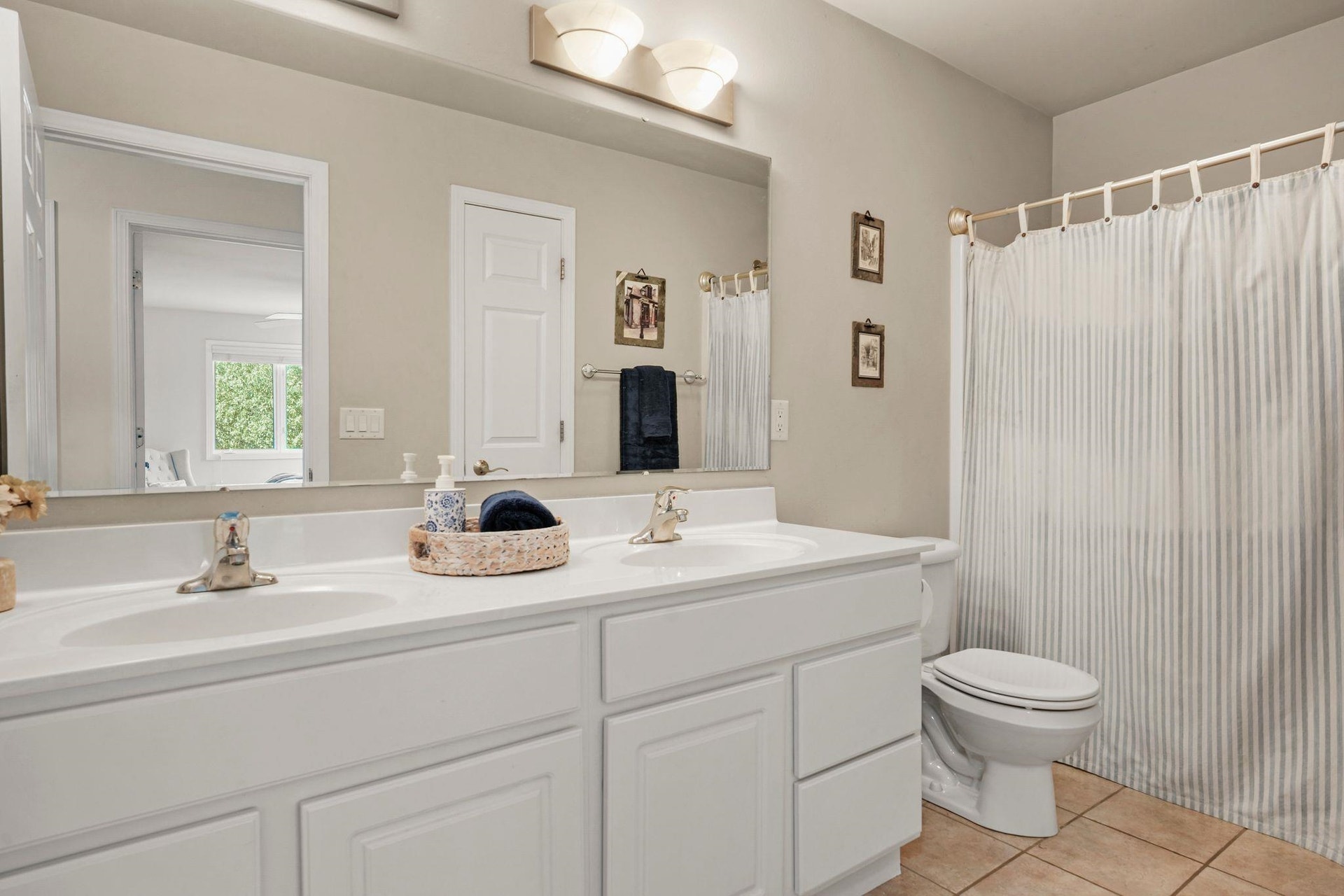 913 Countryside Crossing, Waunakee, WI 53597
