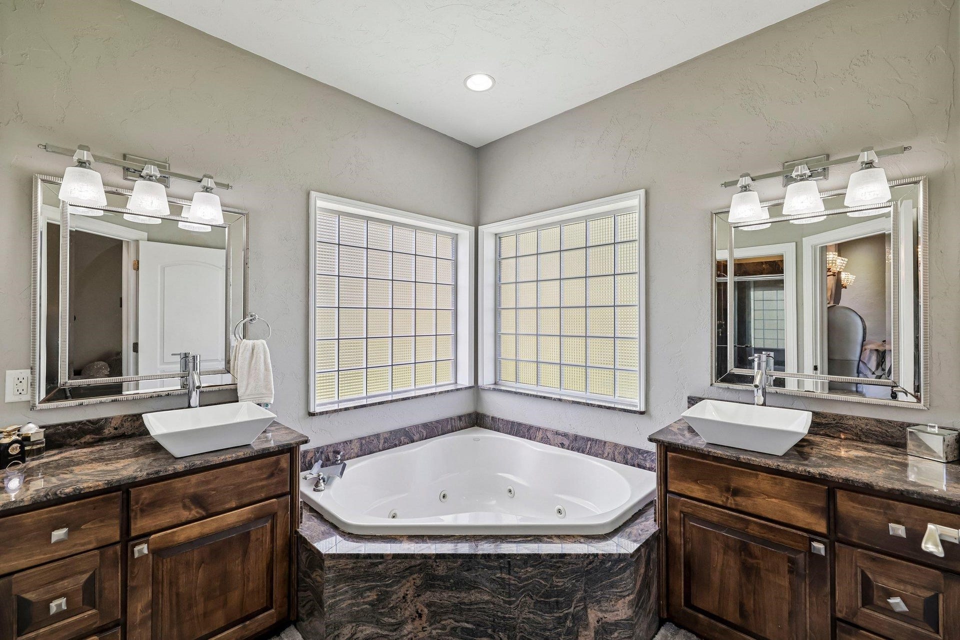 E9722 N Reedsburg Road, Delton, WI 53959
