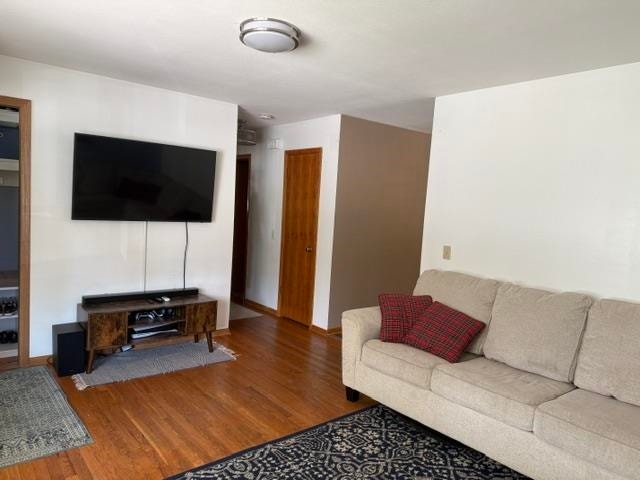 1517 Homberg Lane, Madison, WI 53716