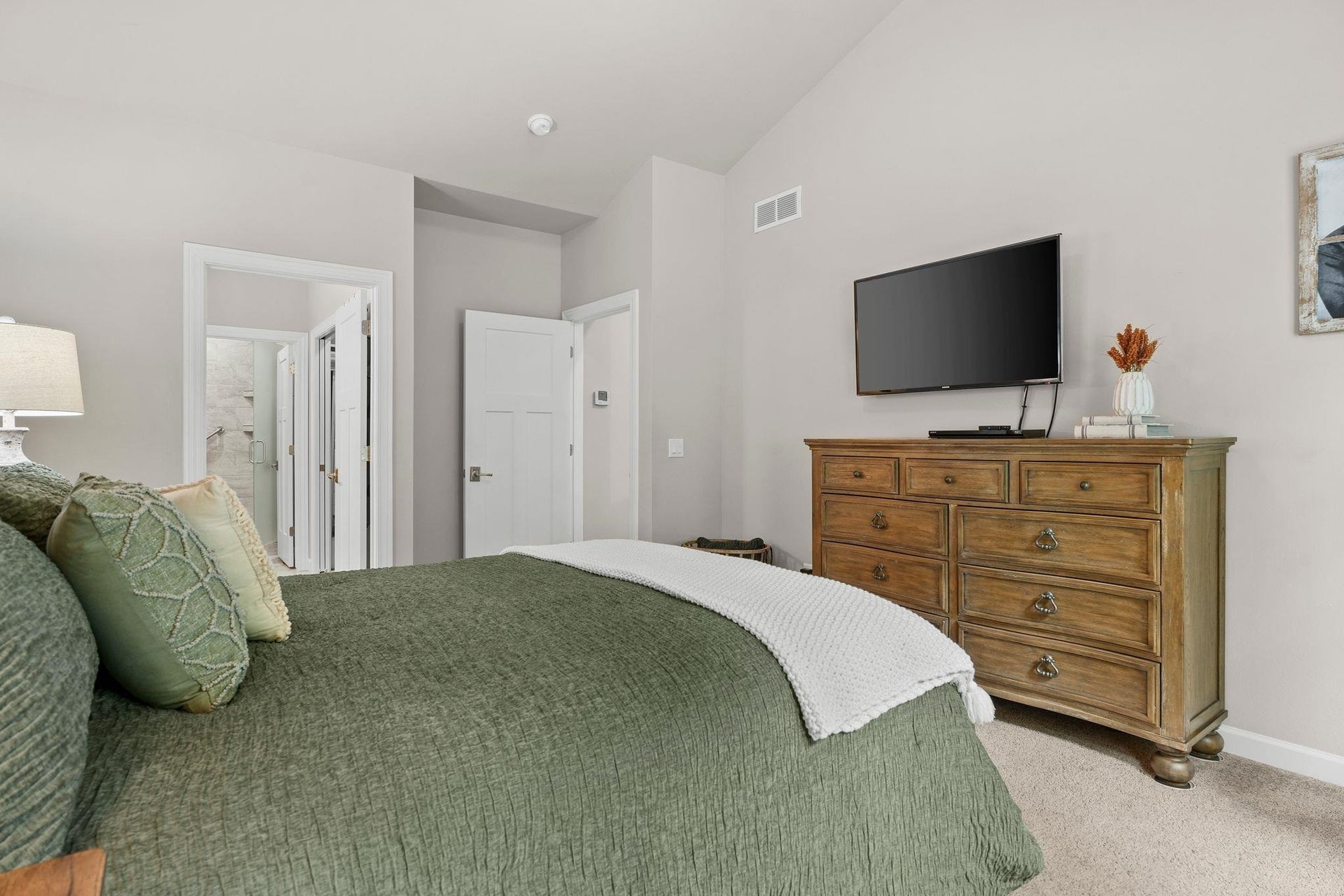 1320 Woodgrove Way, Sun Prairie, WI 53590