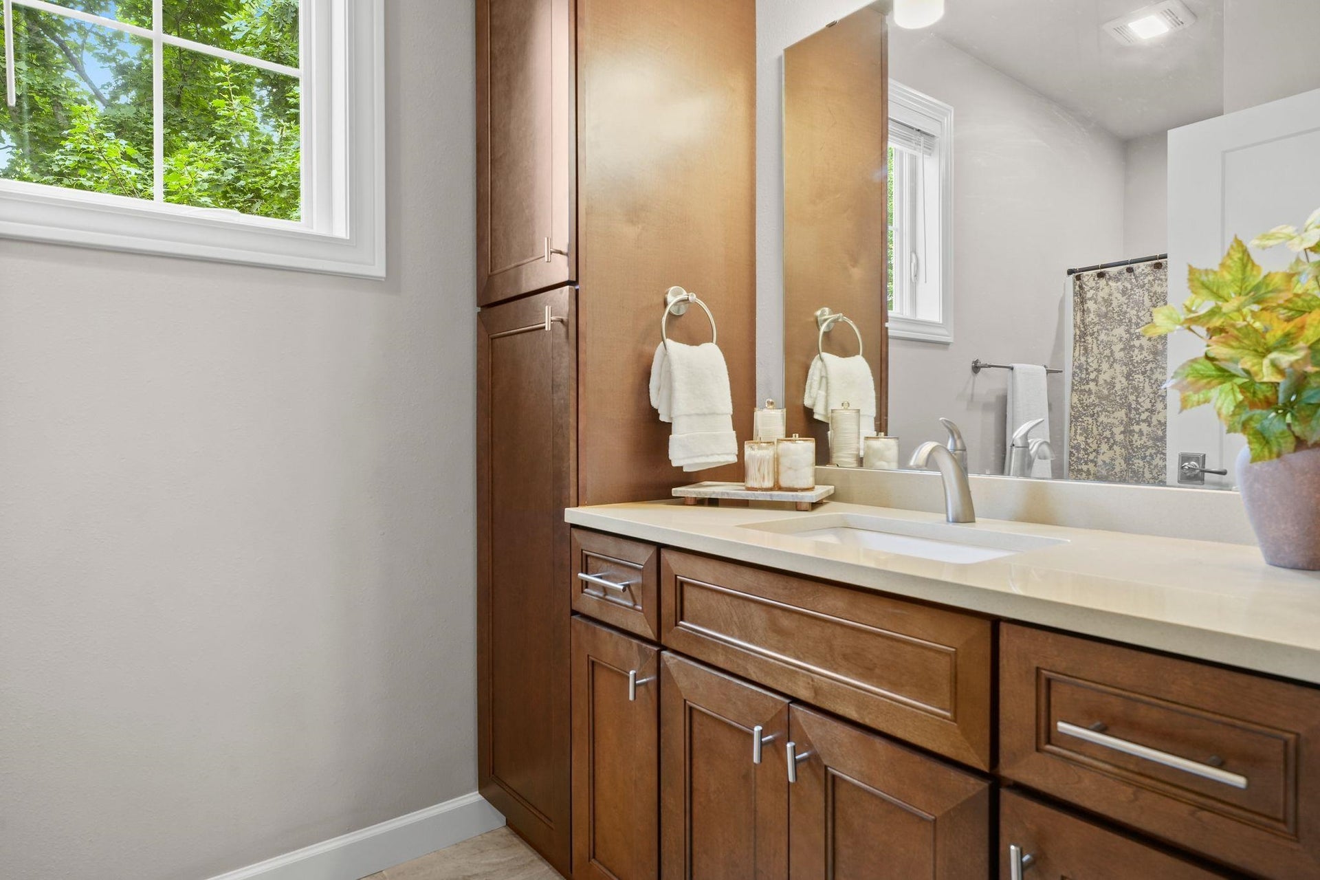 1320 Woodgrove Way, Sun Prairie, WI 53590