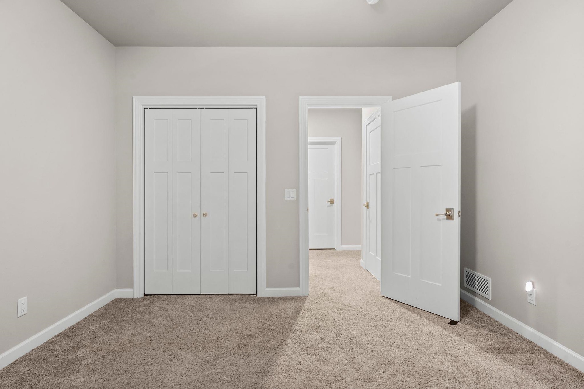 1320 Woodgrove Way, Sun Prairie, WI 53590