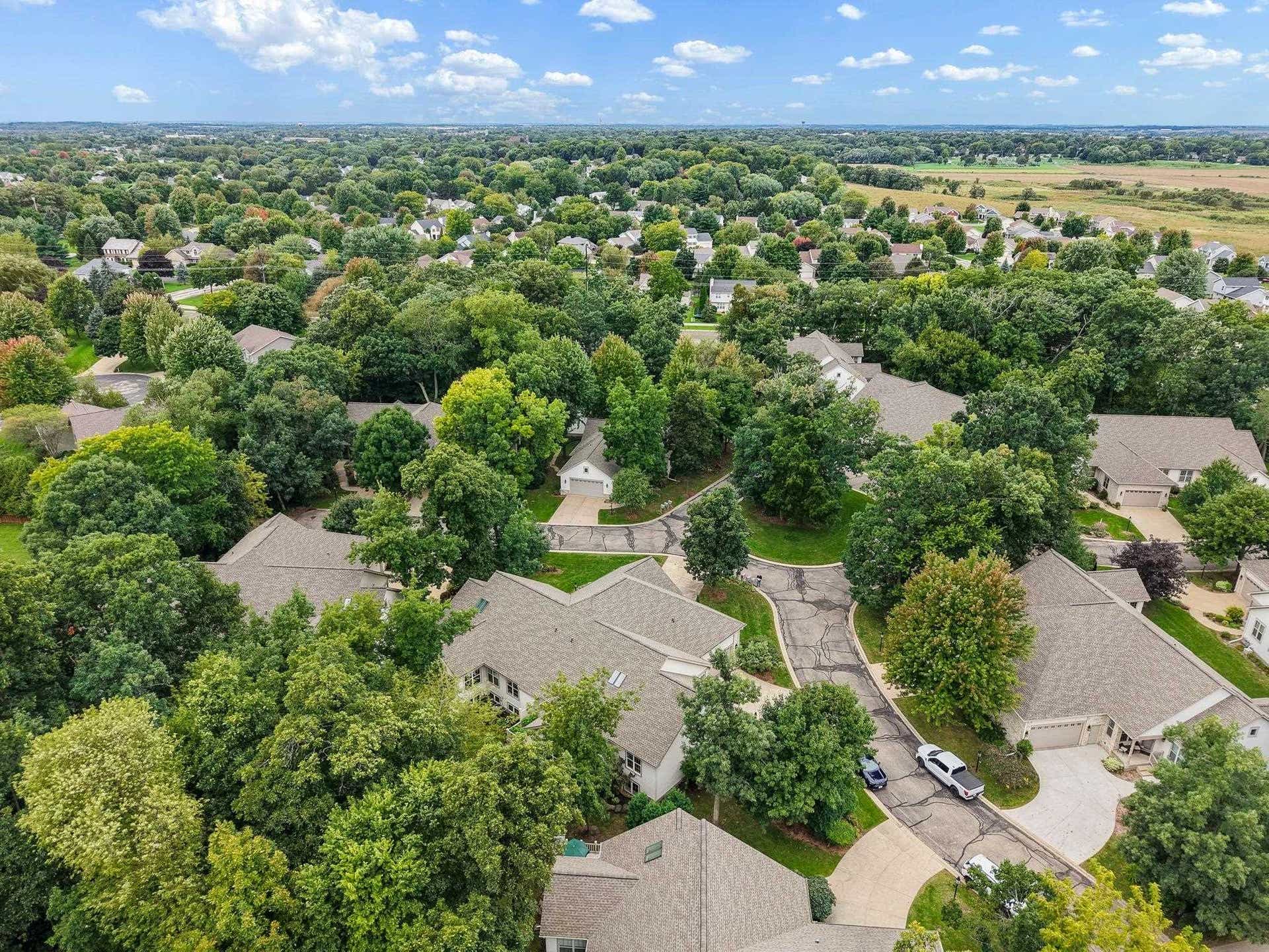 1320 Woodgrove Way, Sun Prairie, WI 53590