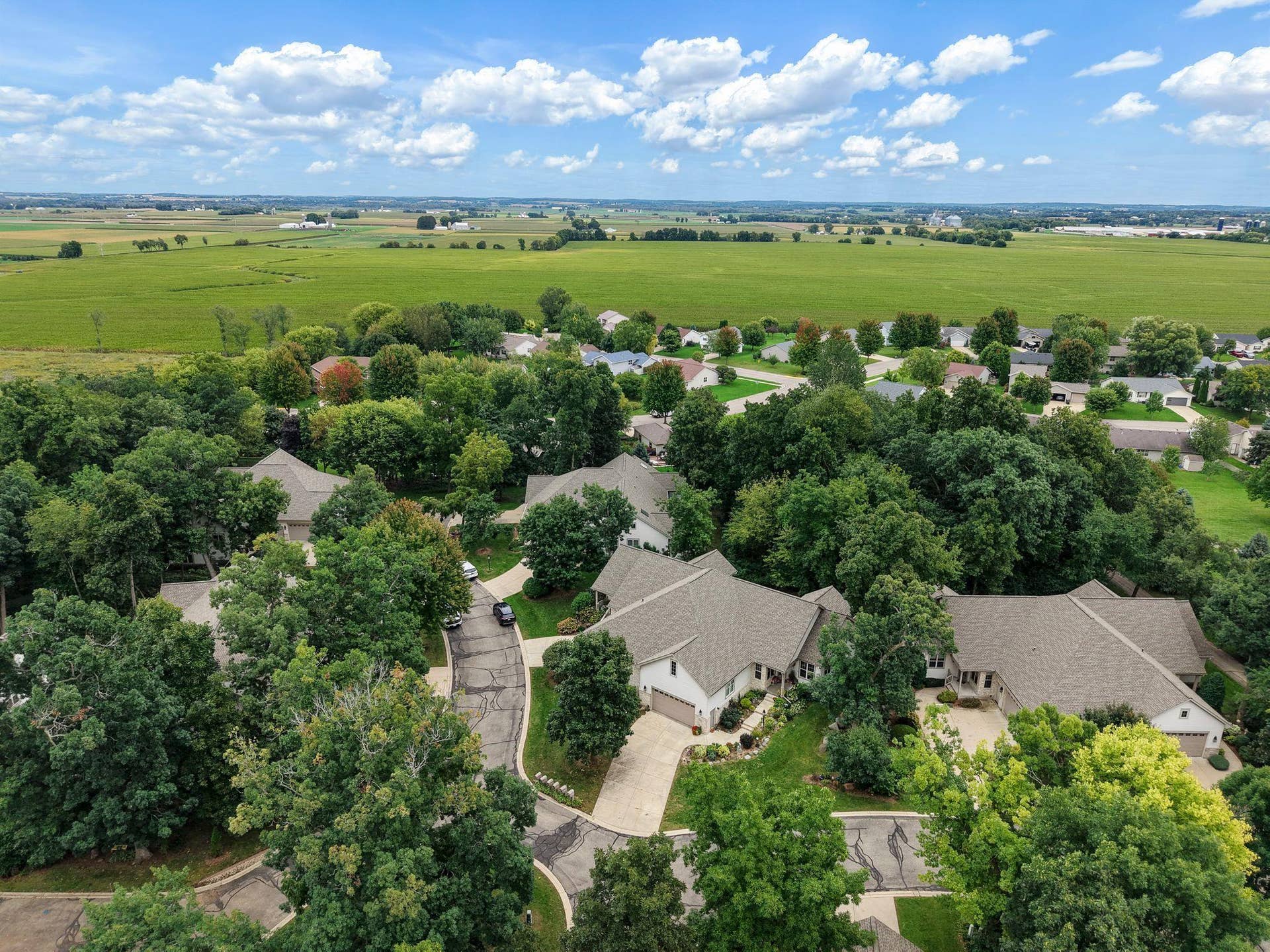 1320 Woodgrove Way, Sun Prairie, WI 53590