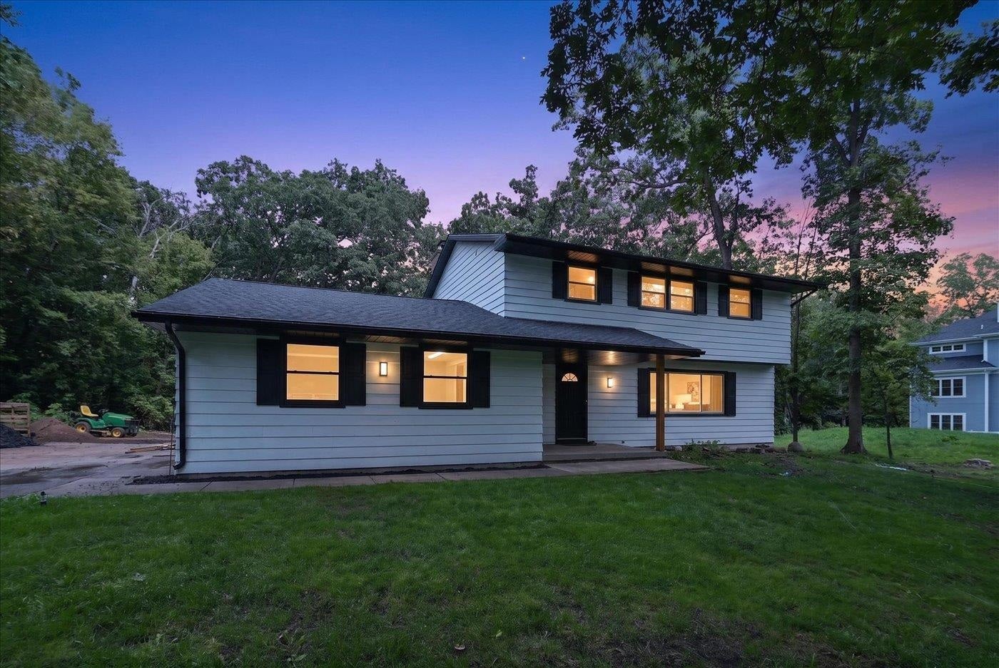 2658 Oak Crest Circle, Sun Prairie, WI 53590