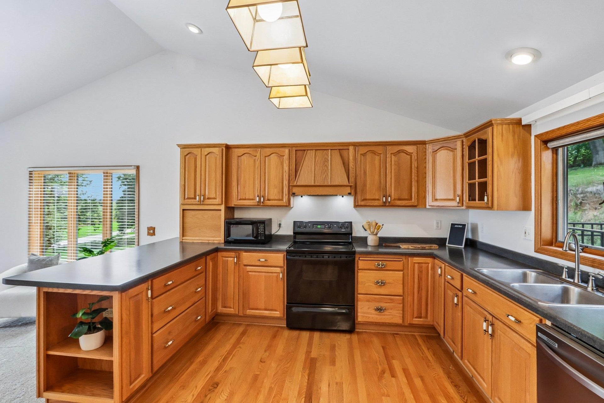 N6485 Kroghville Road, Lake Mills, WI 53594