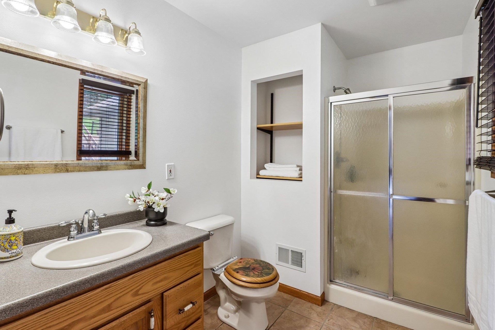 N6485 Kroghville Road, Lake Mills, WI 53594