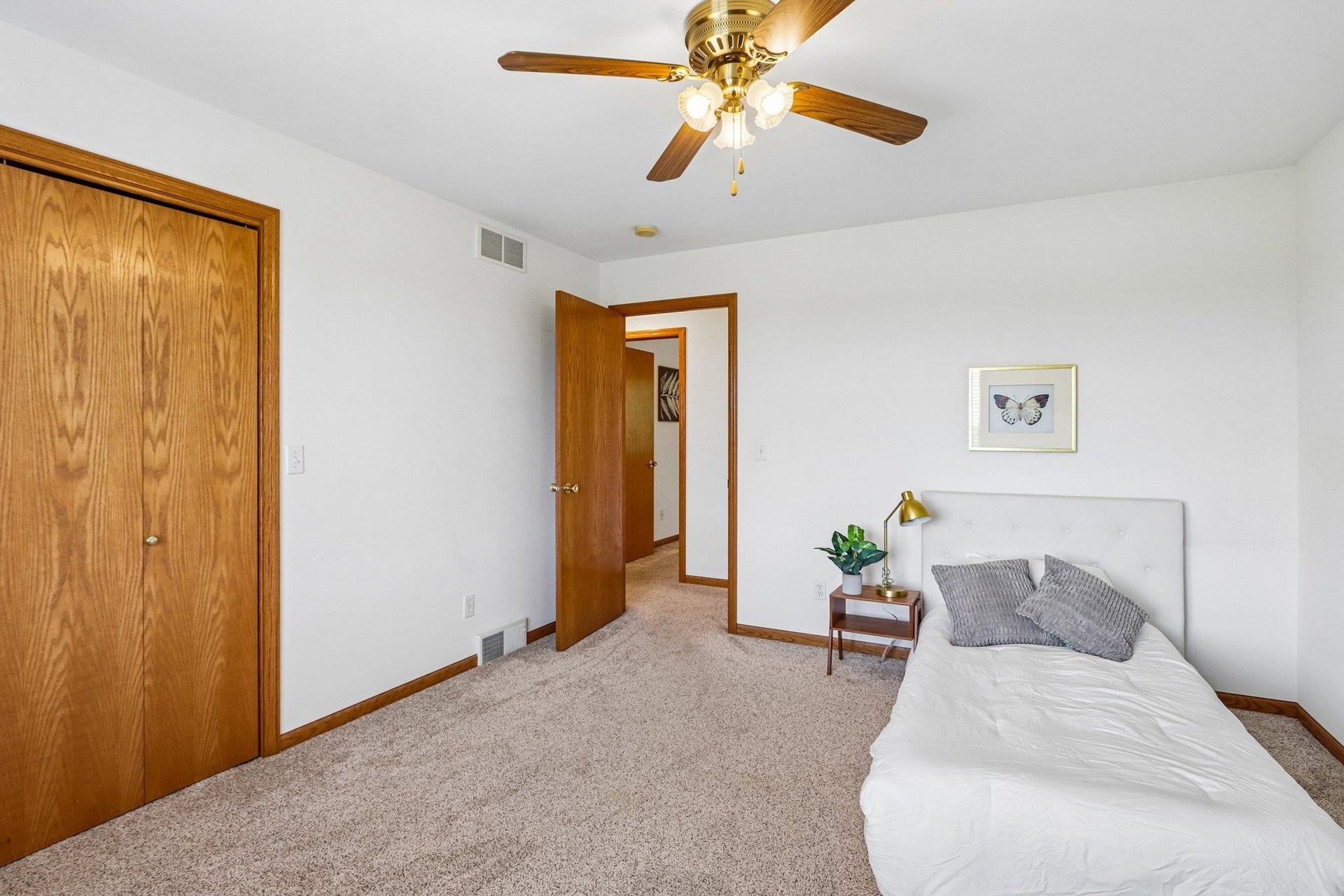 N6485 Kroghville Road, Lake Mills, WI 53594