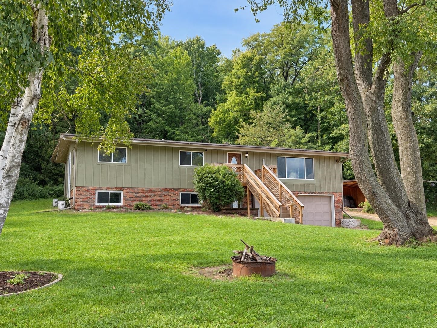 S2437 Meadowview Road, Winfield, WI 53959