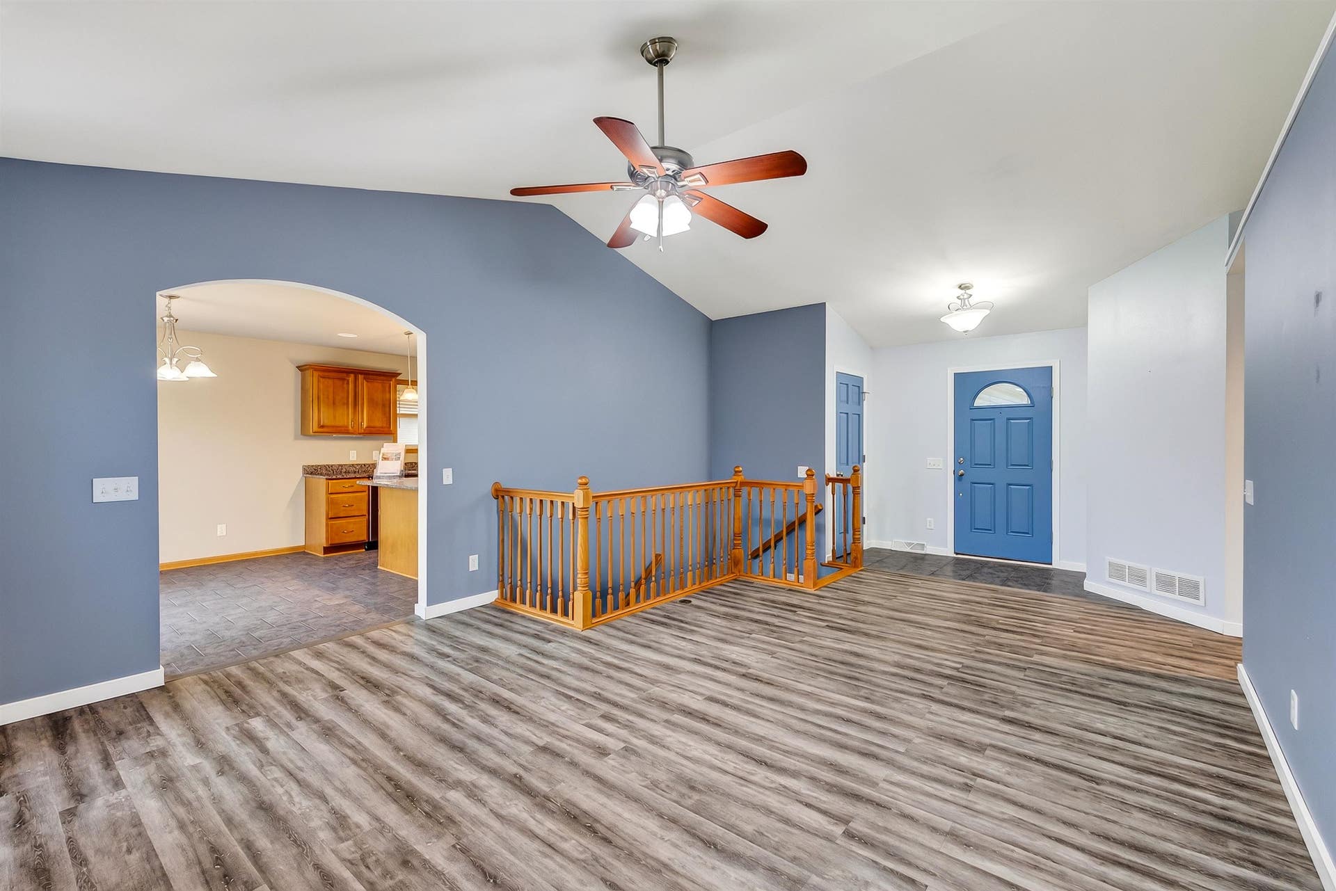 332 Sandridge Trail, Sun Prairie, WI 53590