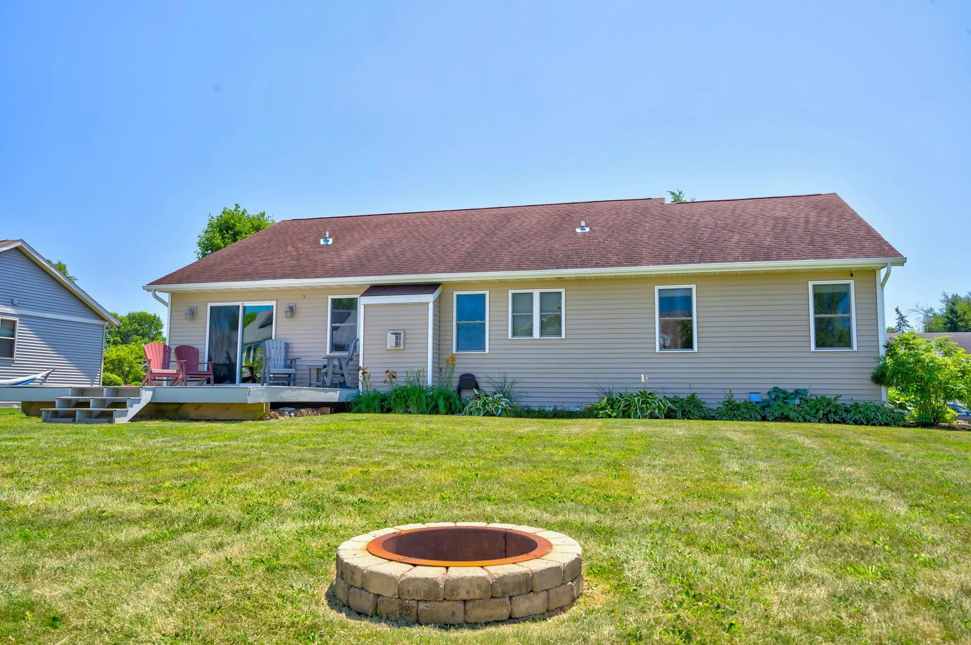 332 Sandridge Trail, Sun Prairie, WI 53590