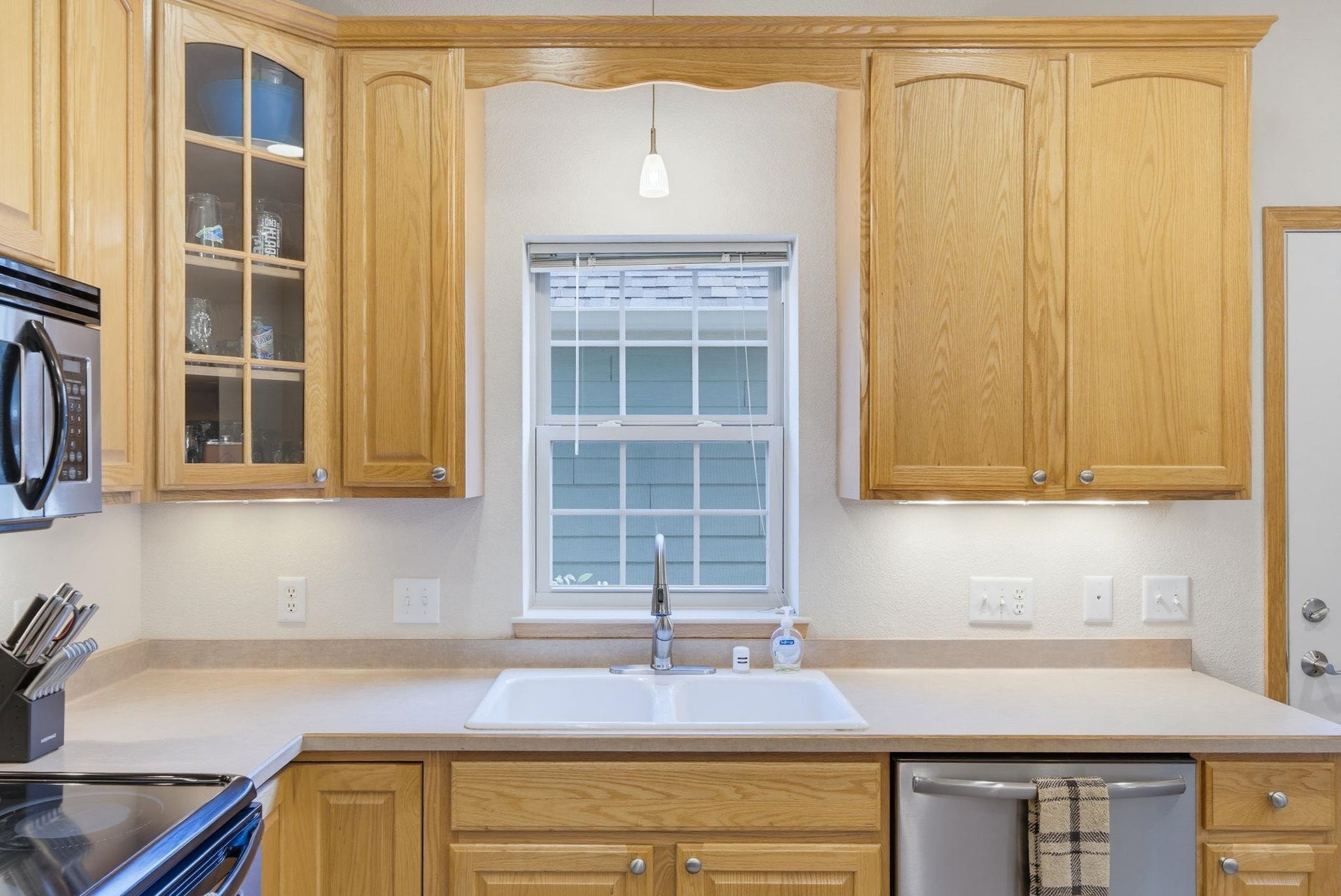 1241 N Pine Street, Sun Prairie, WI 53590