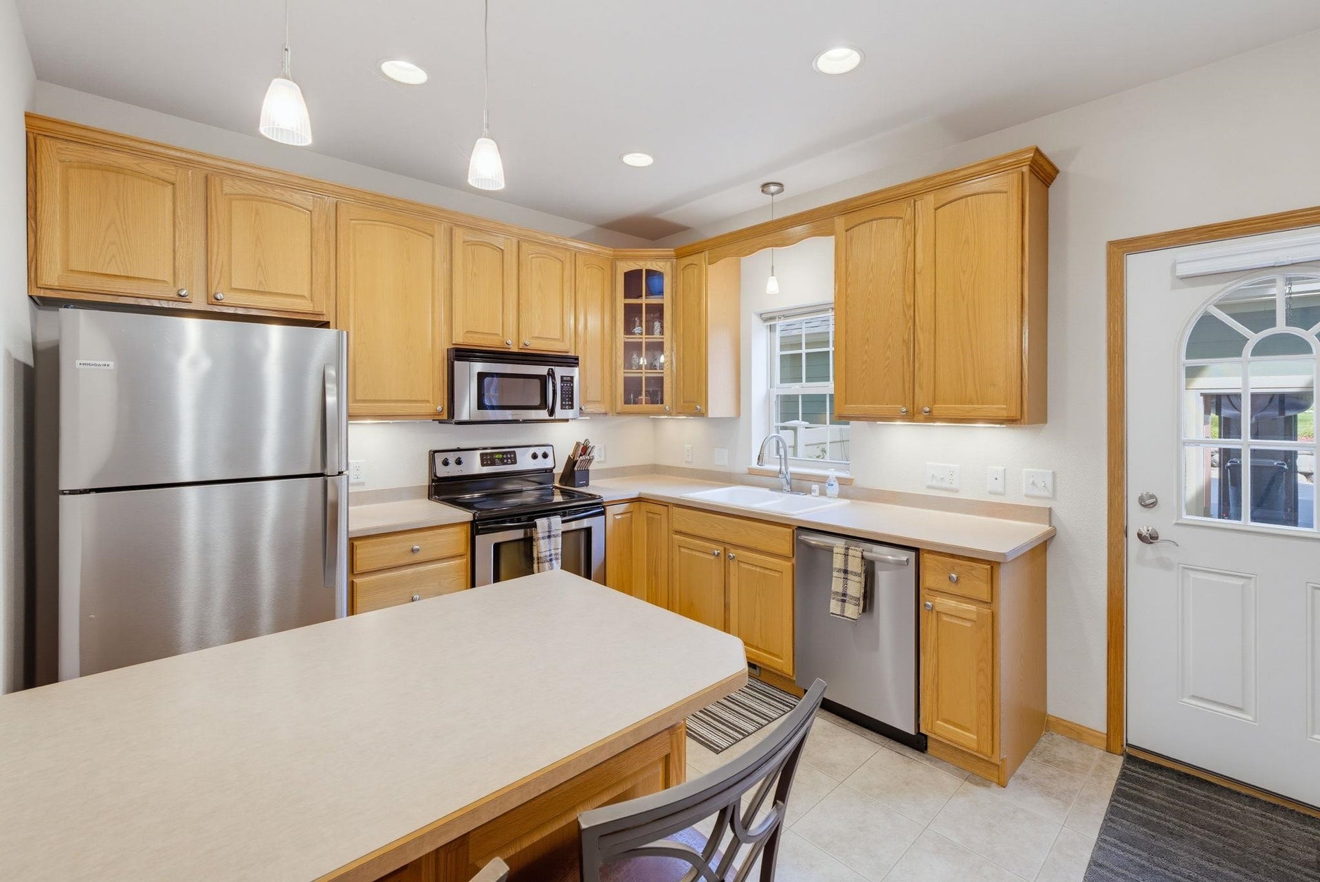 1241 N Pine Street, Sun Prairie, WI 53590
