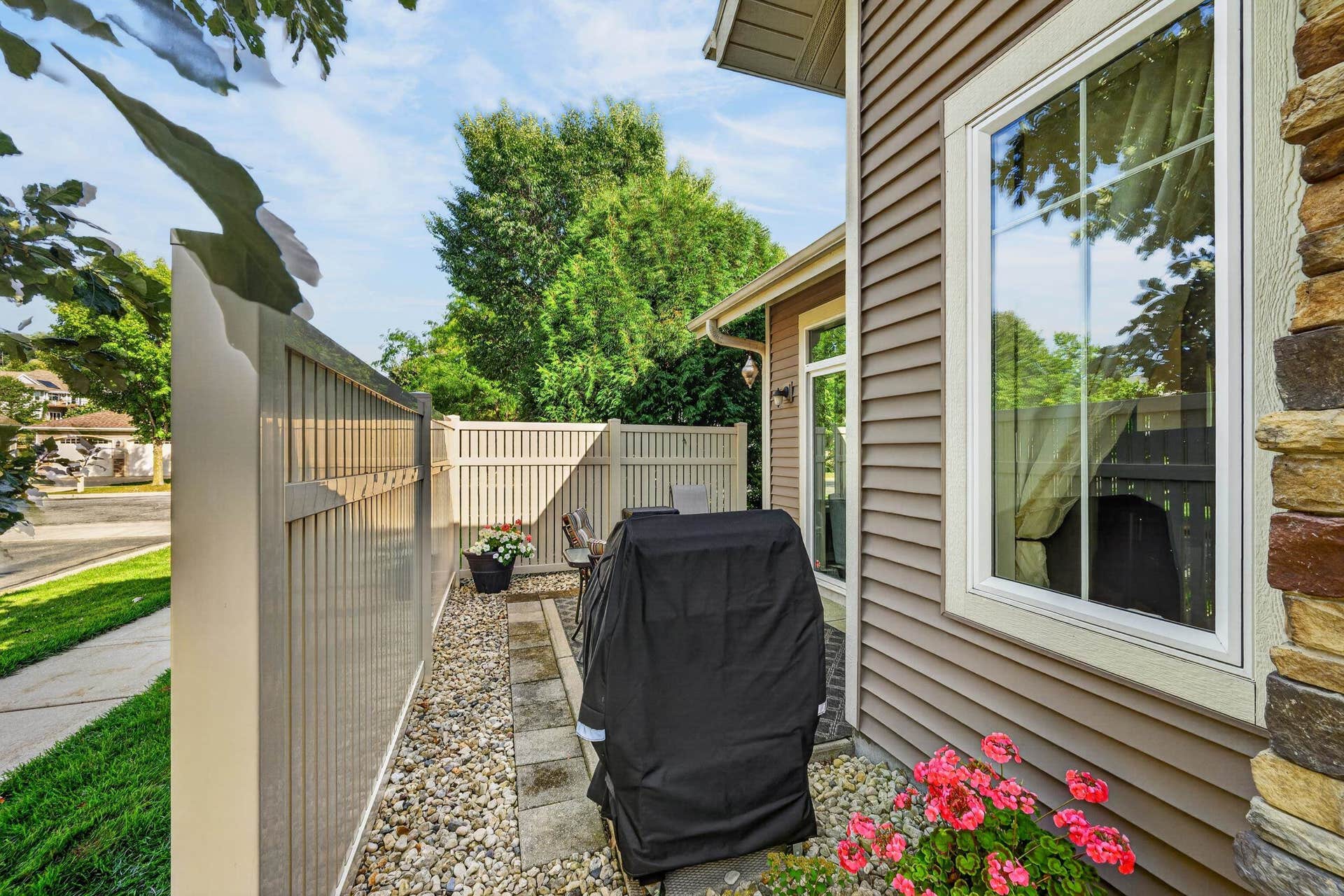 8201 Saddle Stone Lane, Madison, WI 53719