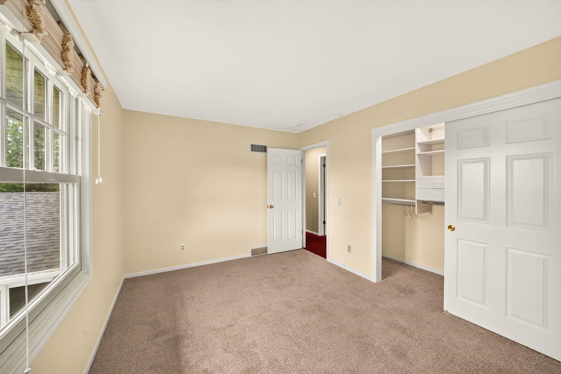 1542 Comanche Glen, Madison, WI 53704