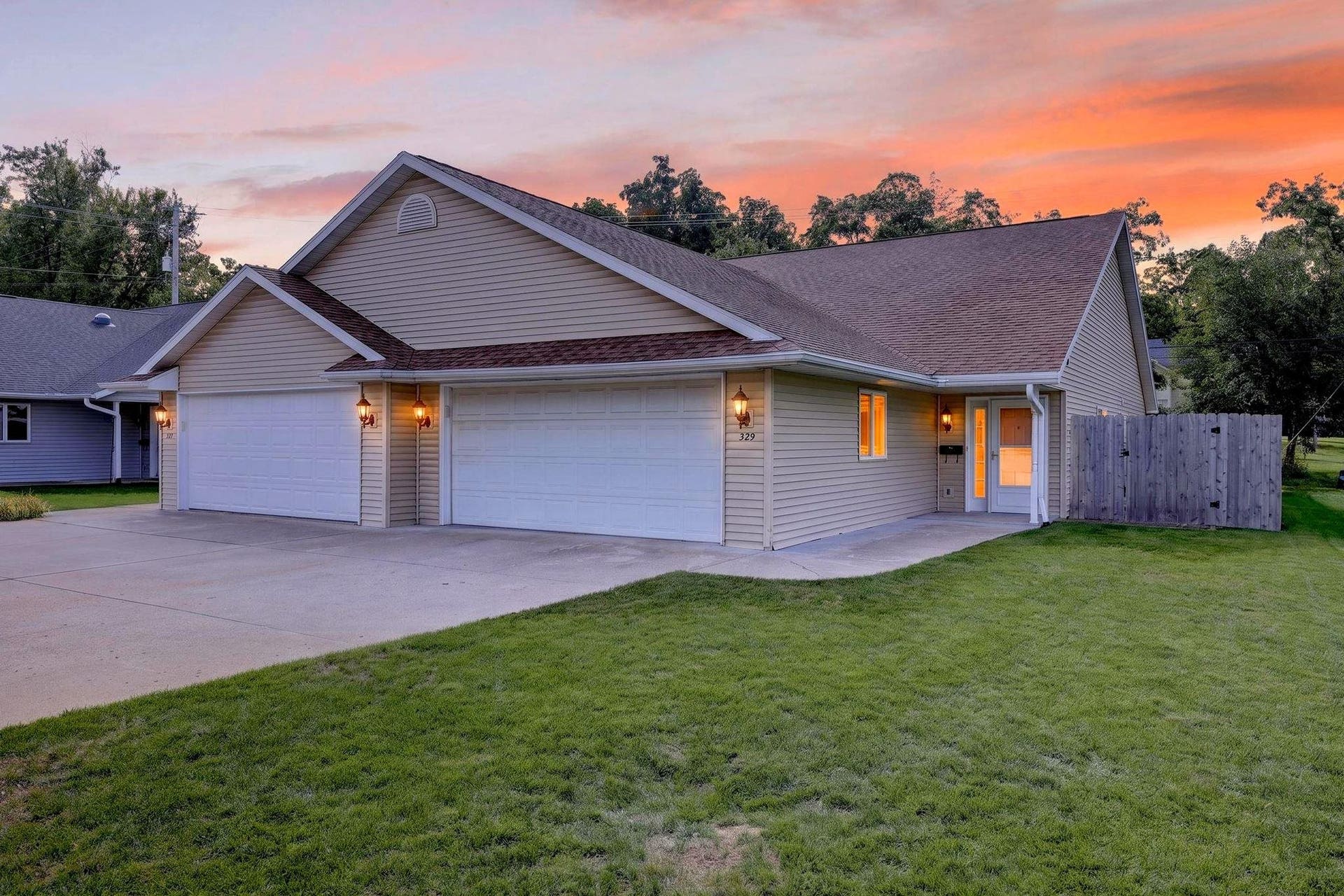 329 Soden Drive, Oregon, WI 53575