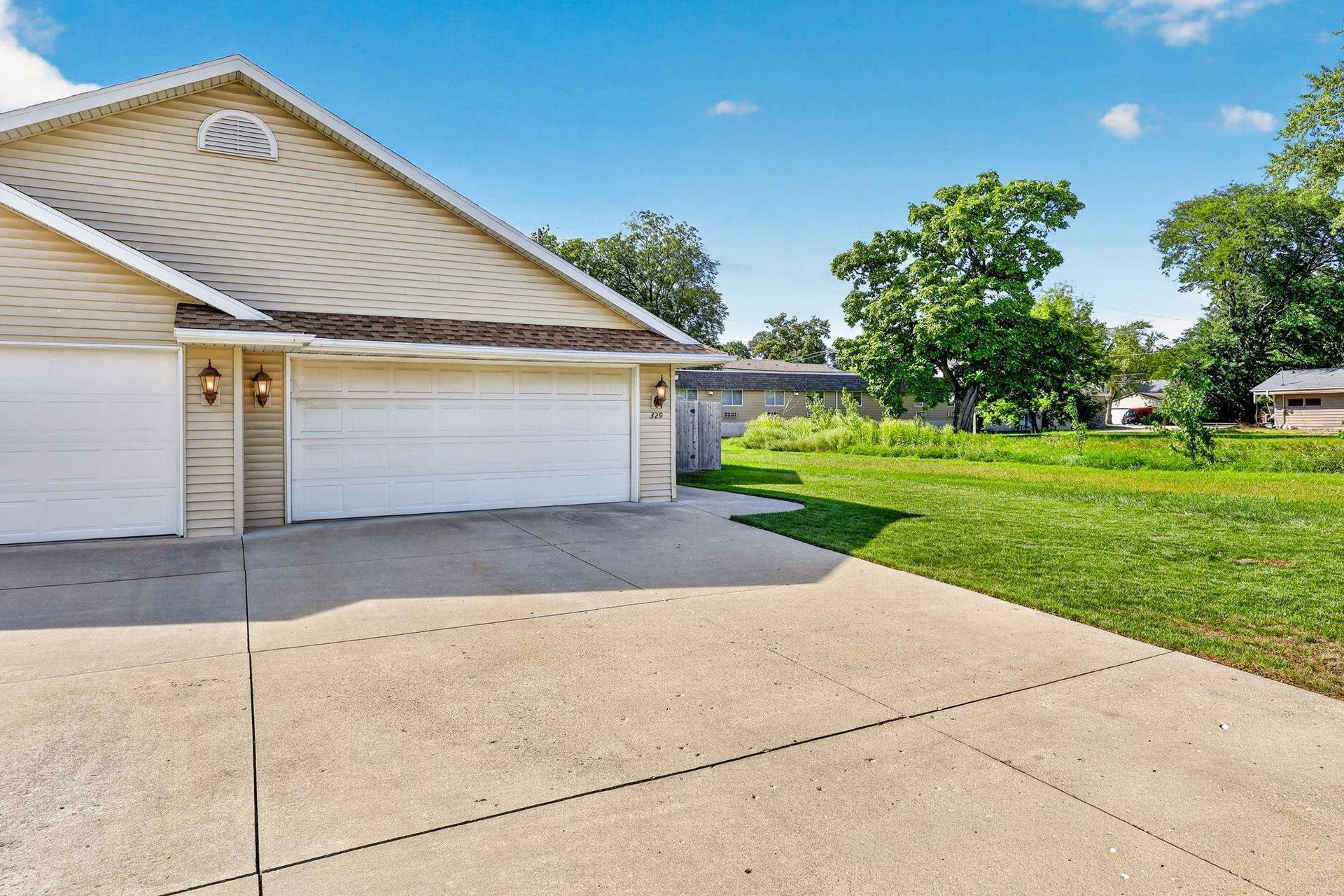 329 Soden Drive, Oregon, WI 53575