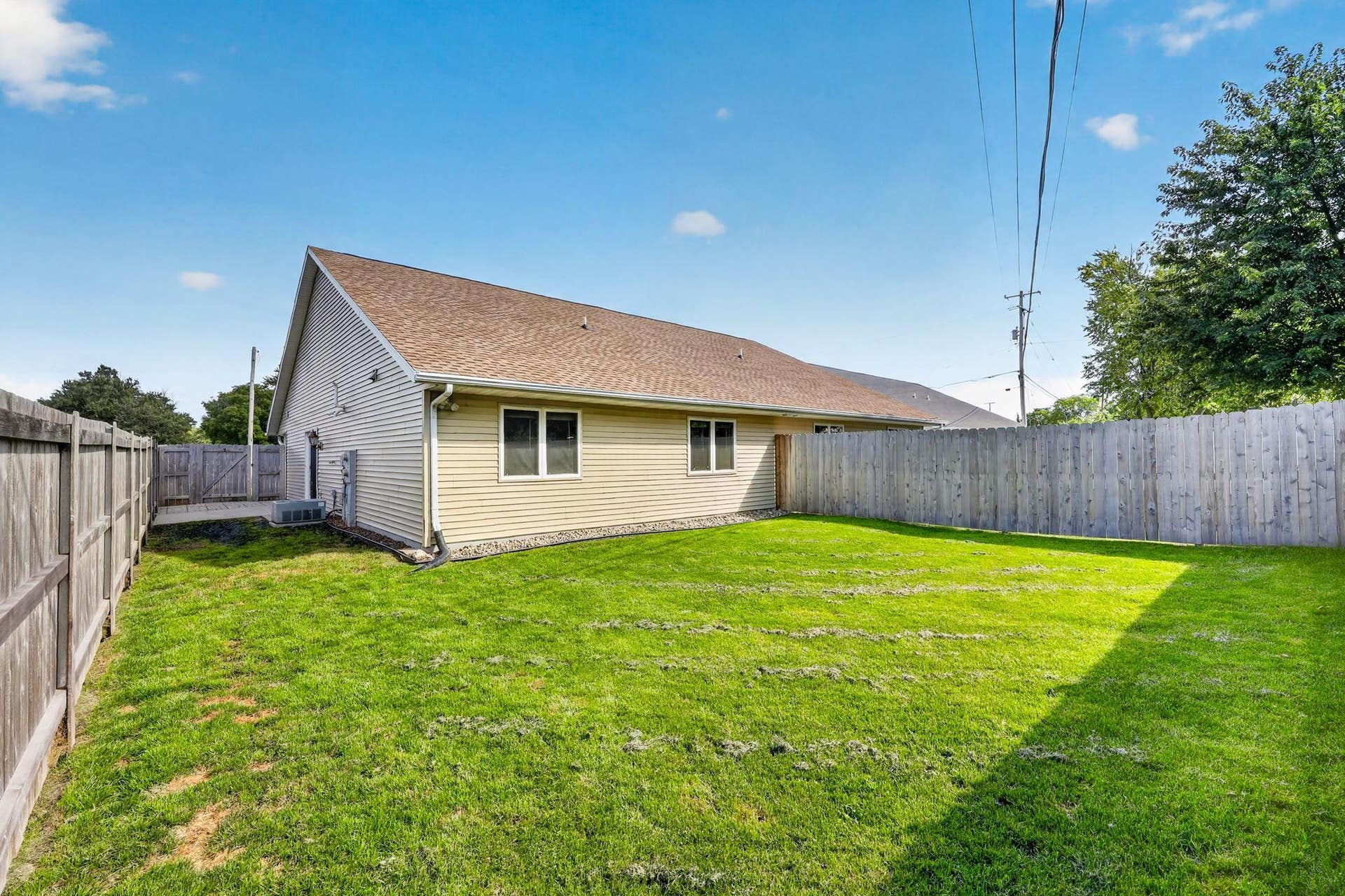 329 Soden Drive, Oregon, WI 53575