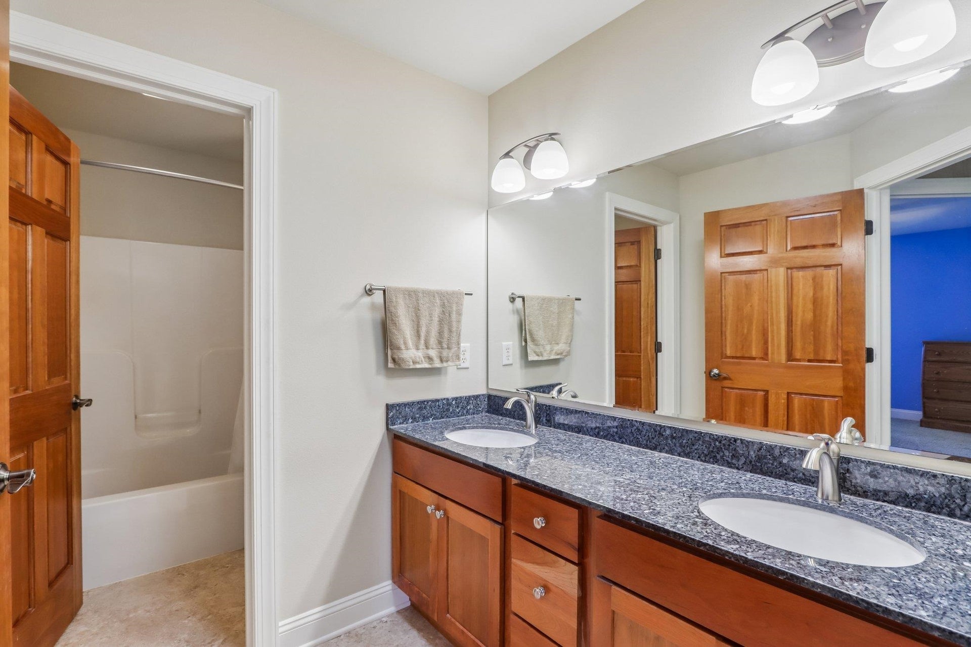 2109 Kilkenny Trail, Waunakee, WI 53597