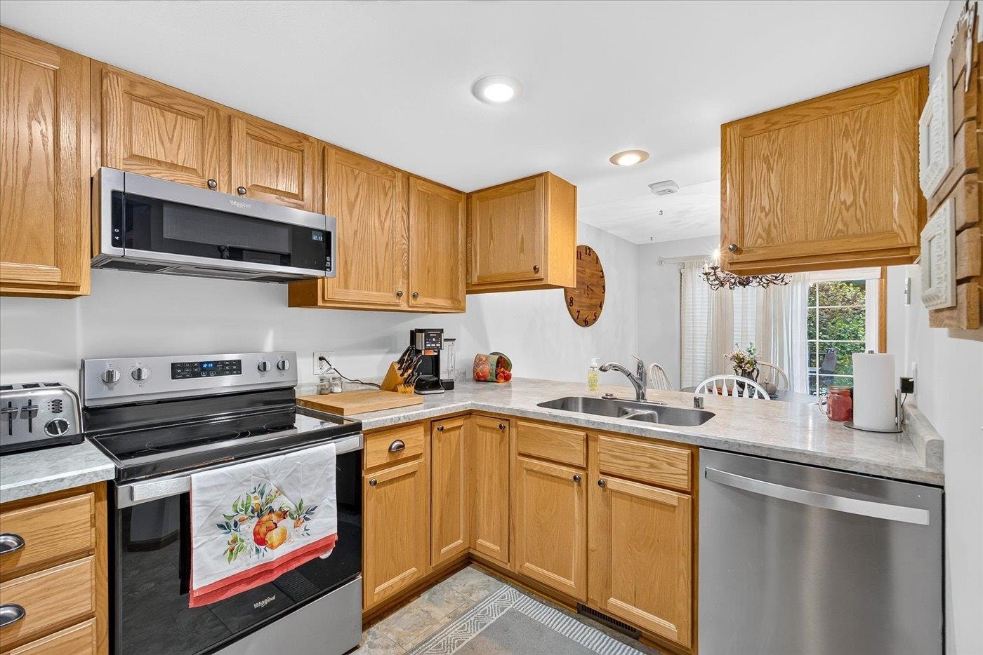 3075 Wyndham Drive, Sun Prairie, WI 53590